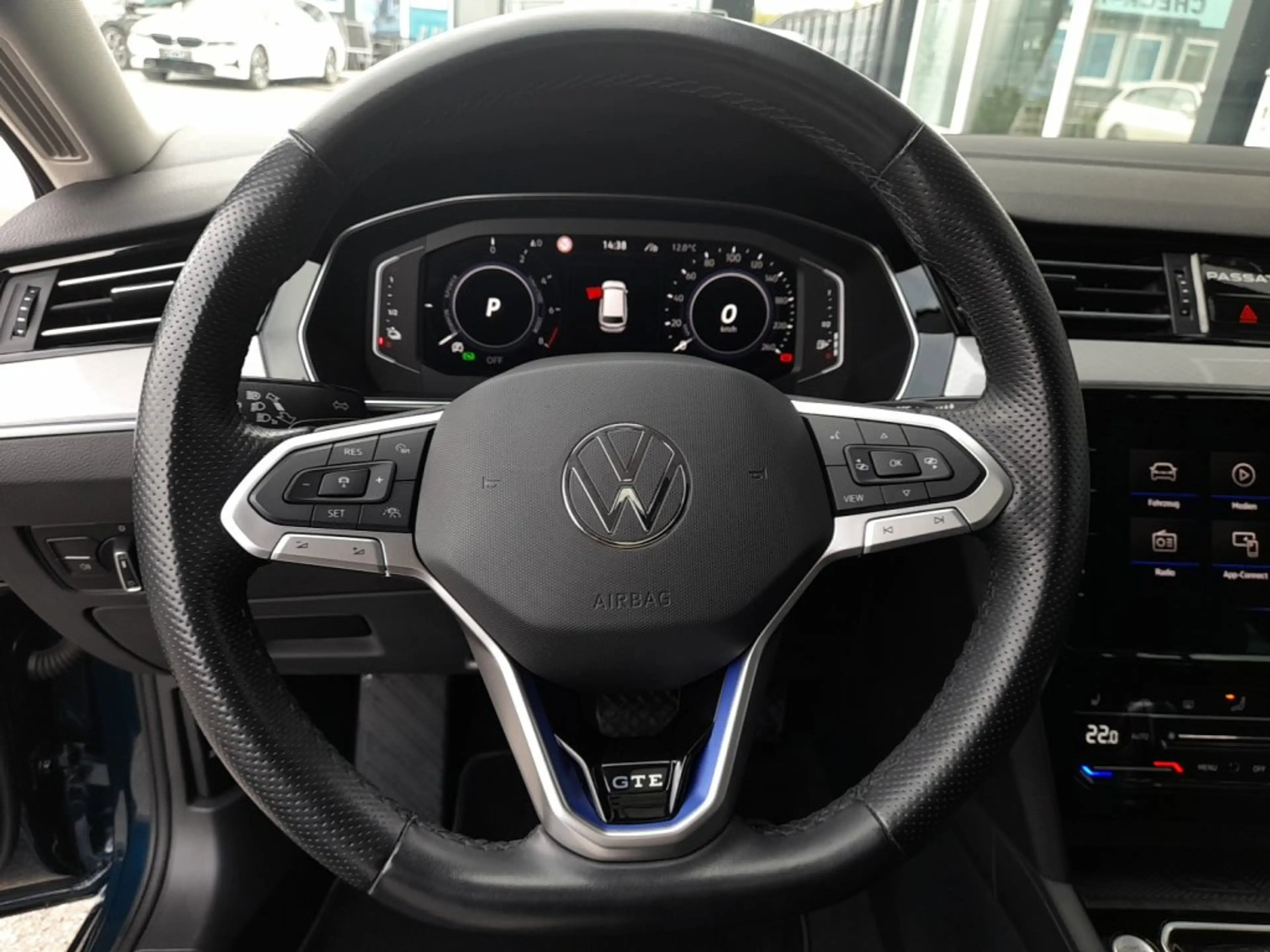 Volkswagen Passat Variant GTE PHEV DSG *MATRIX-LED / SKY / VIRTUELL / HEAD-UP / NAVI / AHV & 360° KAMERA / ACC* — photo 9