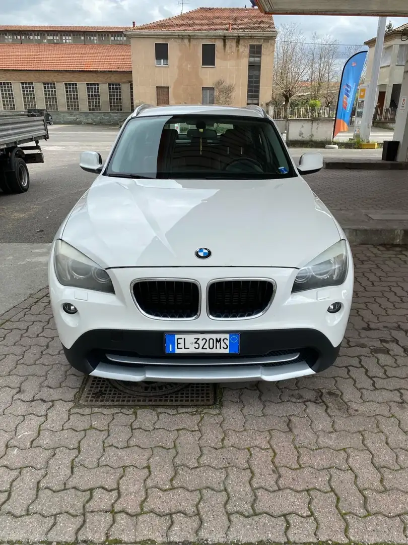 BMW X1 sdrive18d Bianco - 1