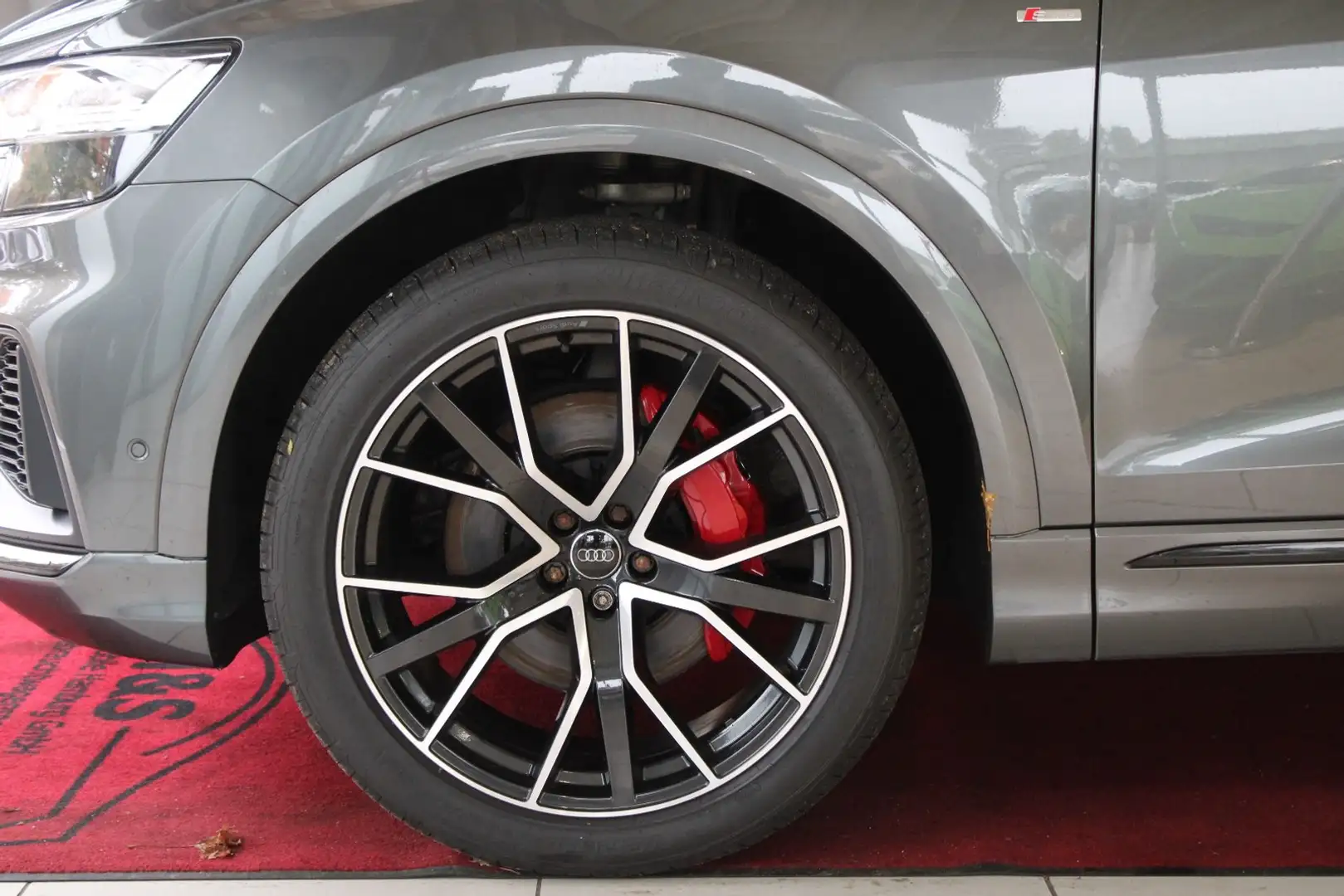 Audi Q8 45 TDI quattro S LINE 360-Kamera Grau - 2