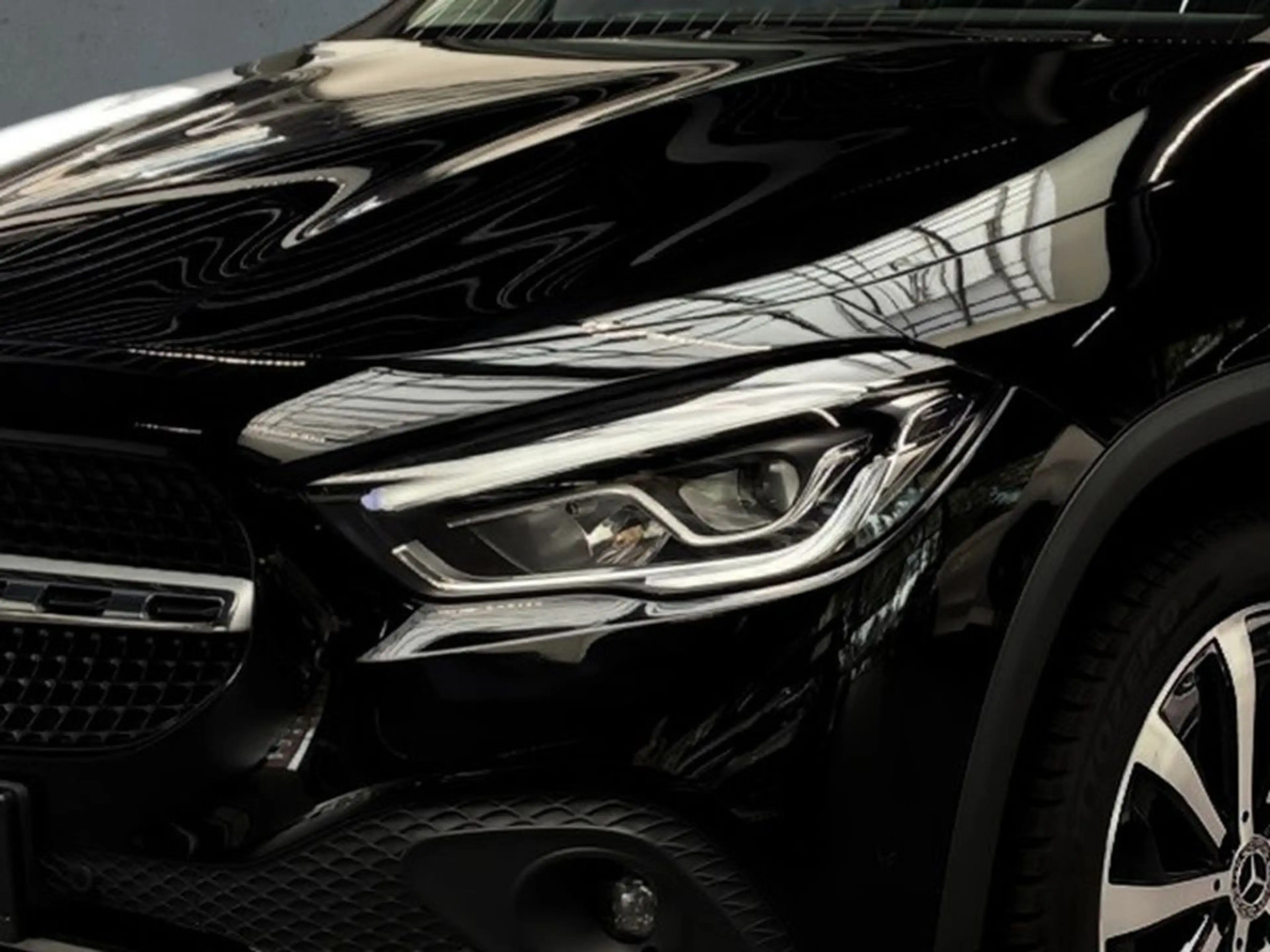 Mercedes-Benz GLA 200 d Progressive -Ambiente-Kamera-Totwinkel — photo 2