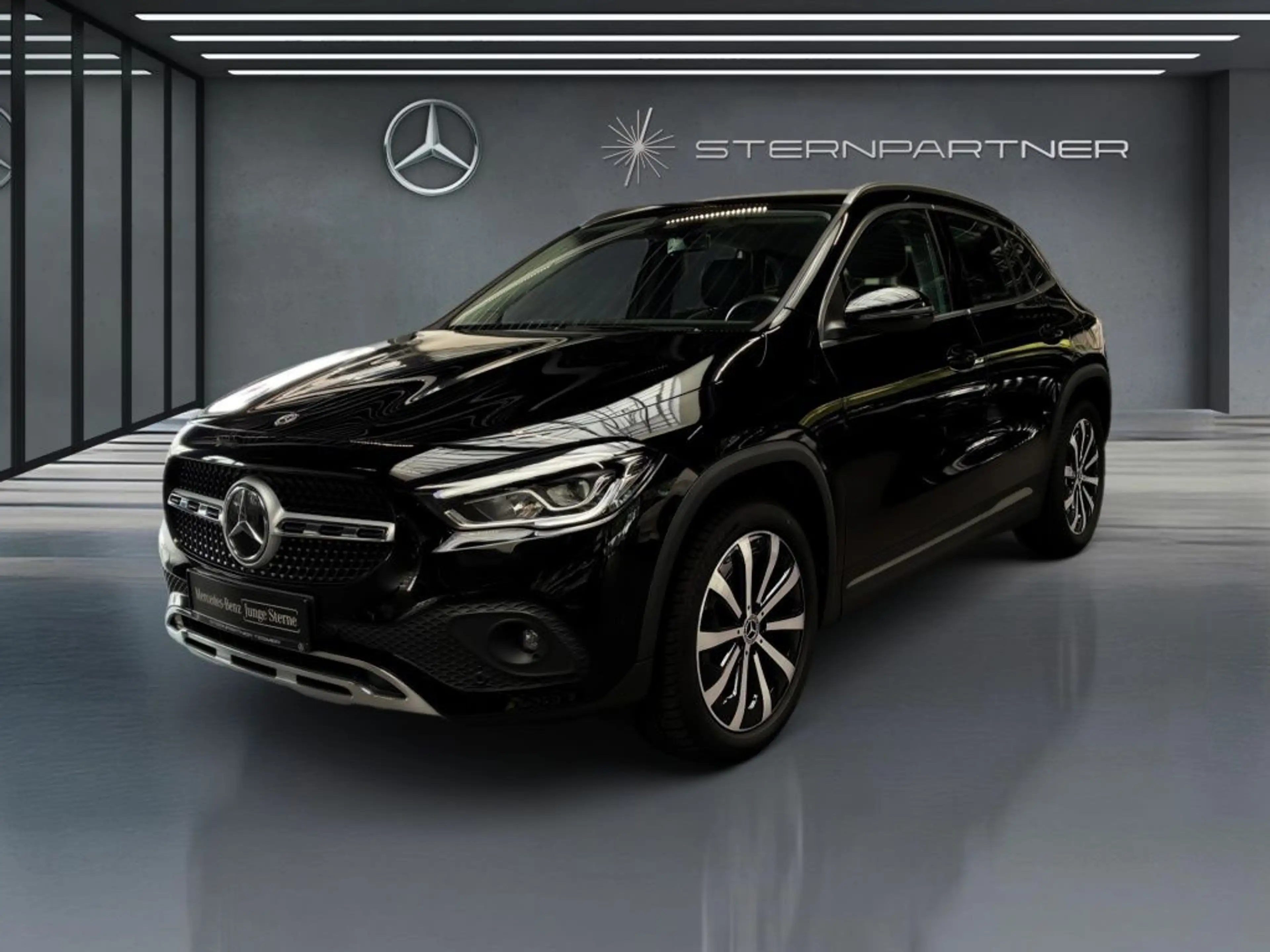 Mercedes-Benz GLA 200 d Progressive -Ambiente-Kamera-Totwinkel