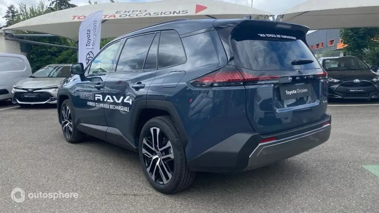 Toyota RAV4 2026 — фото 7