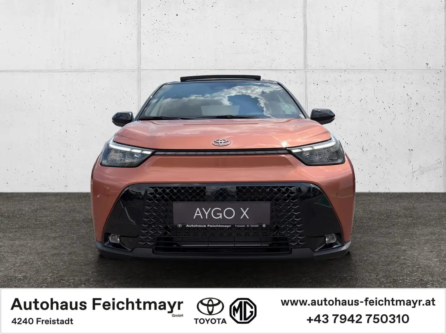 Toyota Aygo X X 1,5 VVT-i Teamplayer 5t. Beige - 2