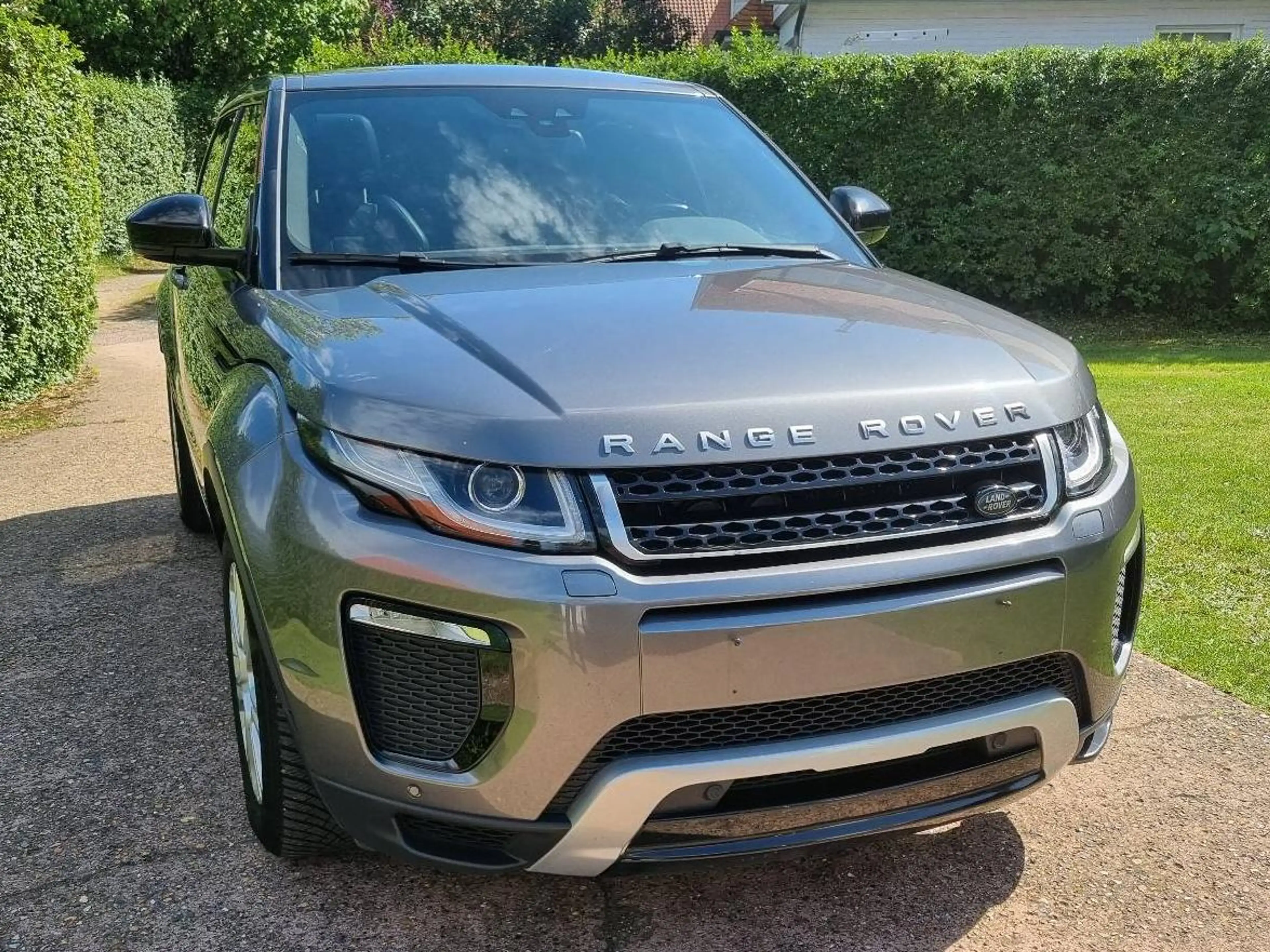 Land Rover Range Rover Evoque Evoque 2.0 TD4 4WD HSE (EU6d-TEMP) — photo 3