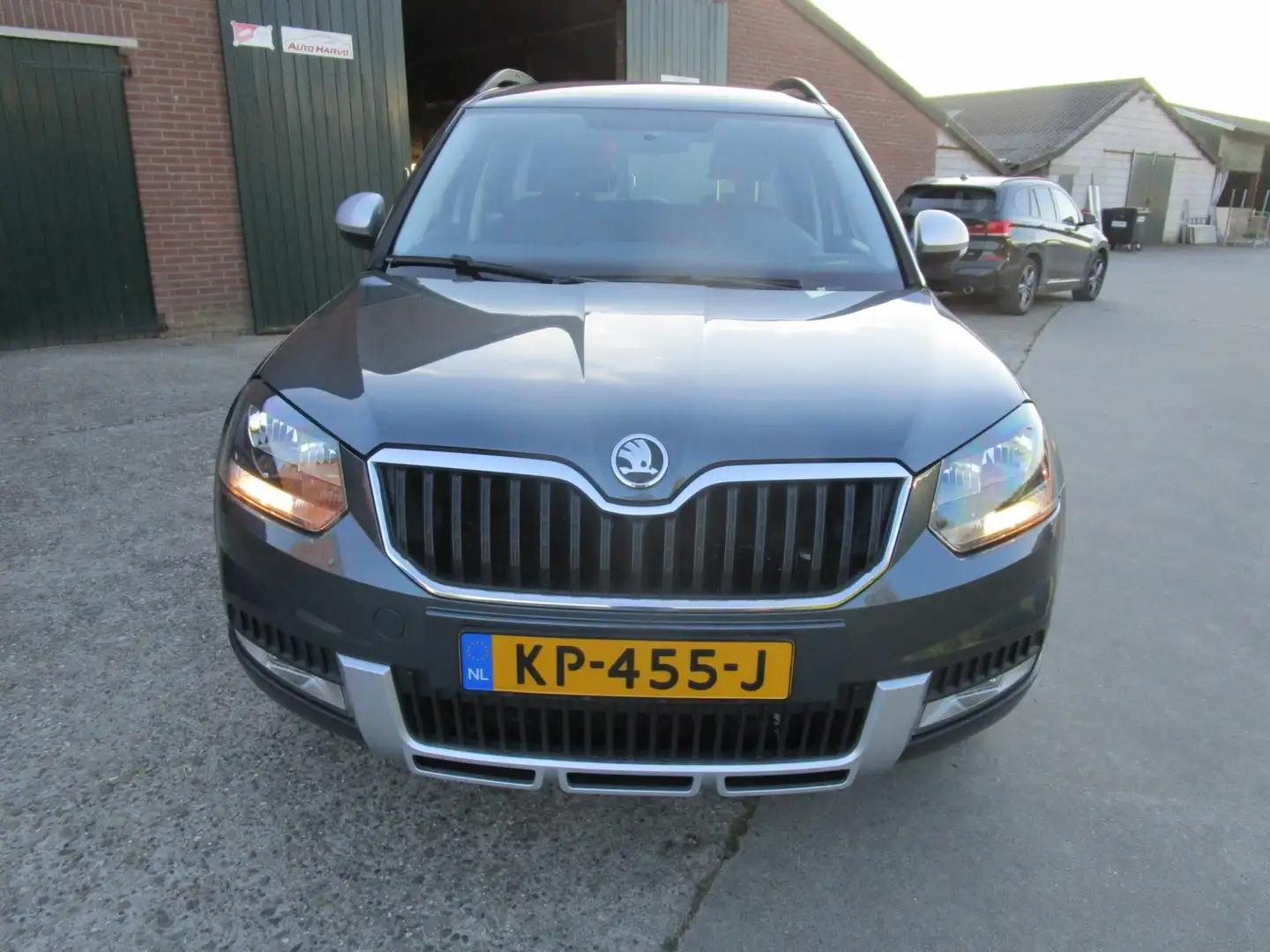 Skoda Yeti 1.2 TSI Greentech Active airco ,cv, trekhaak mooi Grigio - 2