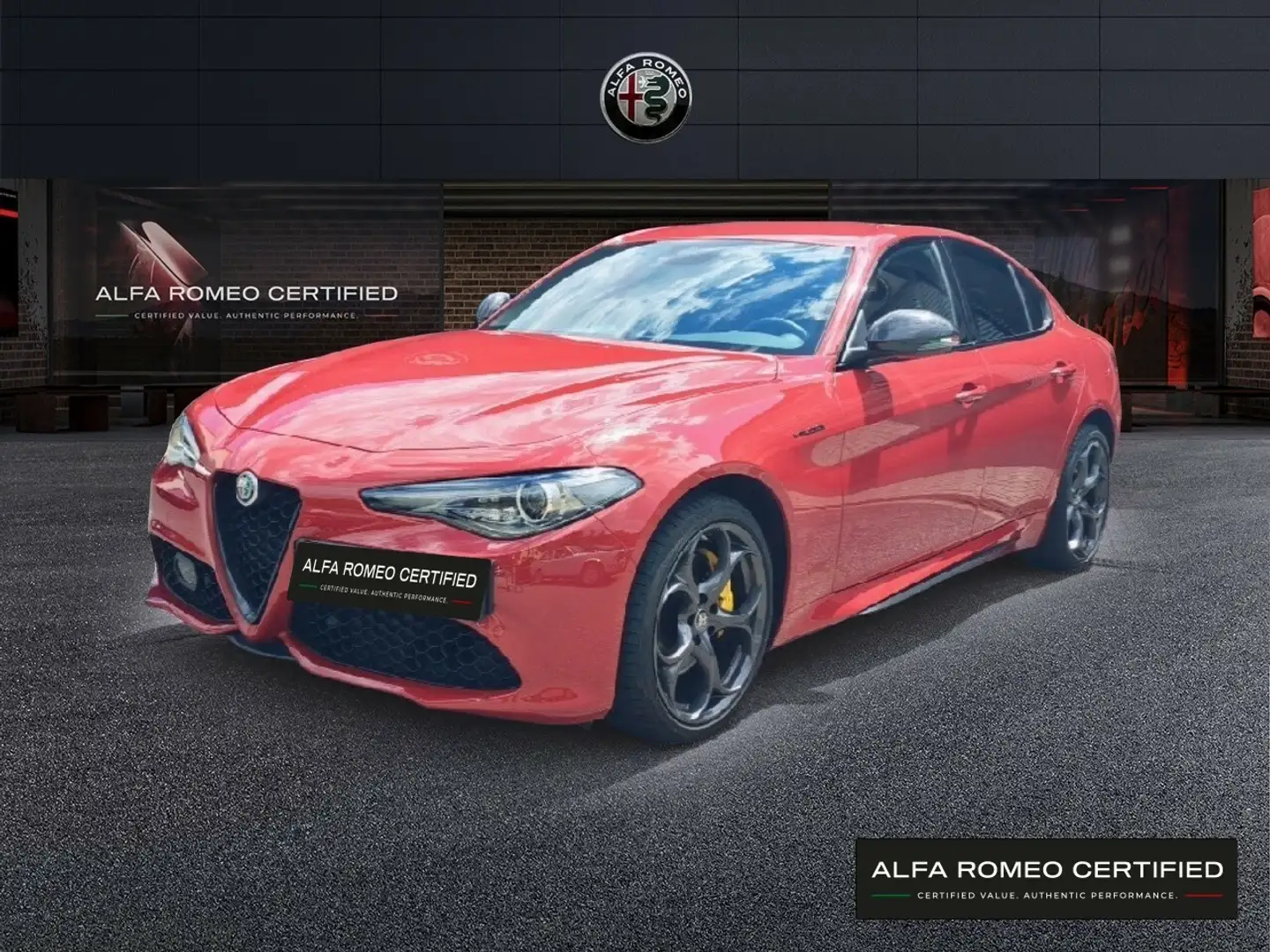 Alfa Romeo Giulia Veloce Ti 2.0Turbo 16V AT8-Q4 Rot - 1