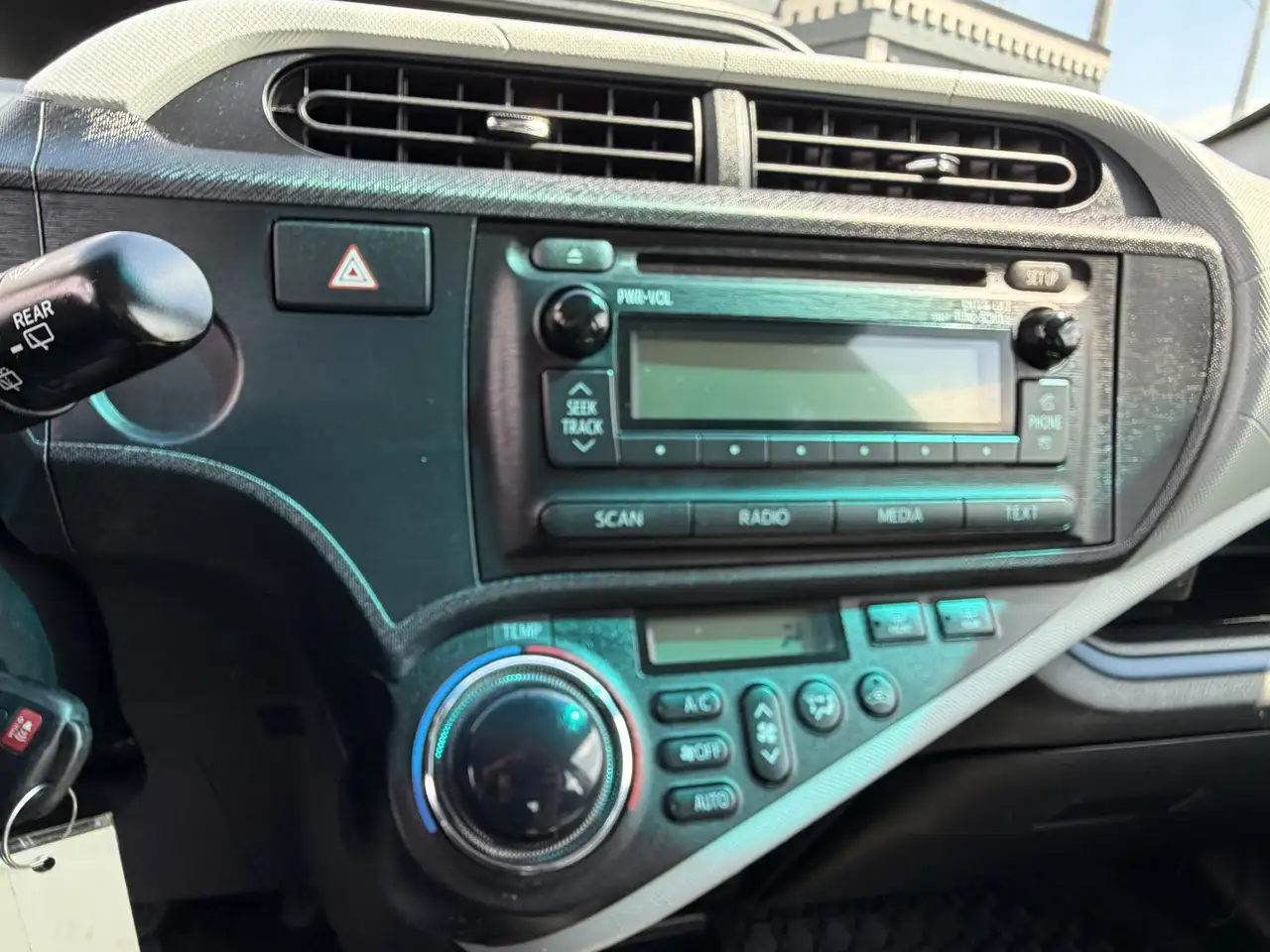 Toyota Prius c снимка Toyota Prius c