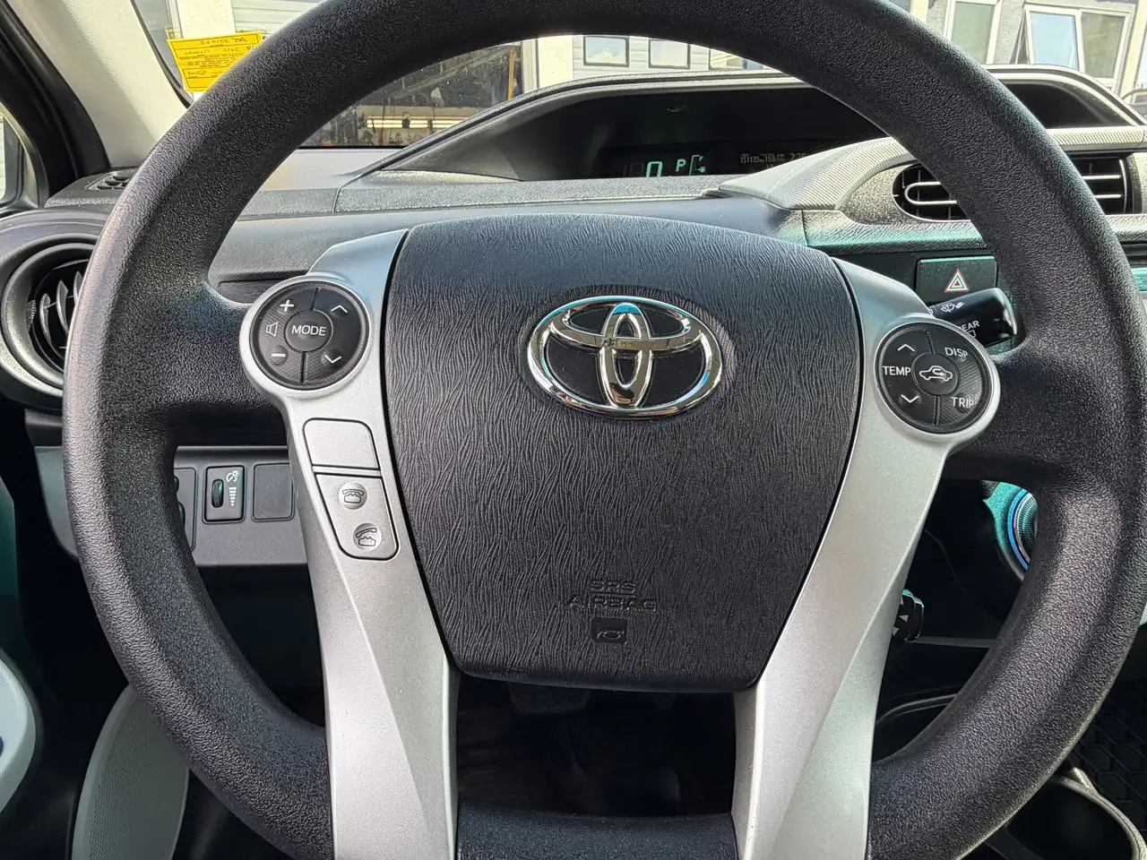 Toyota Prius c снимка Toyota Prius c