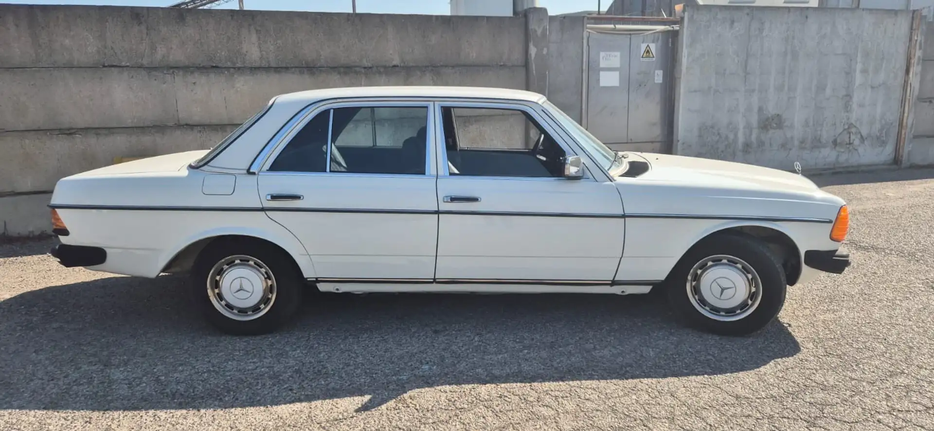 Mercedes-Benz E 200 Bianco - 2