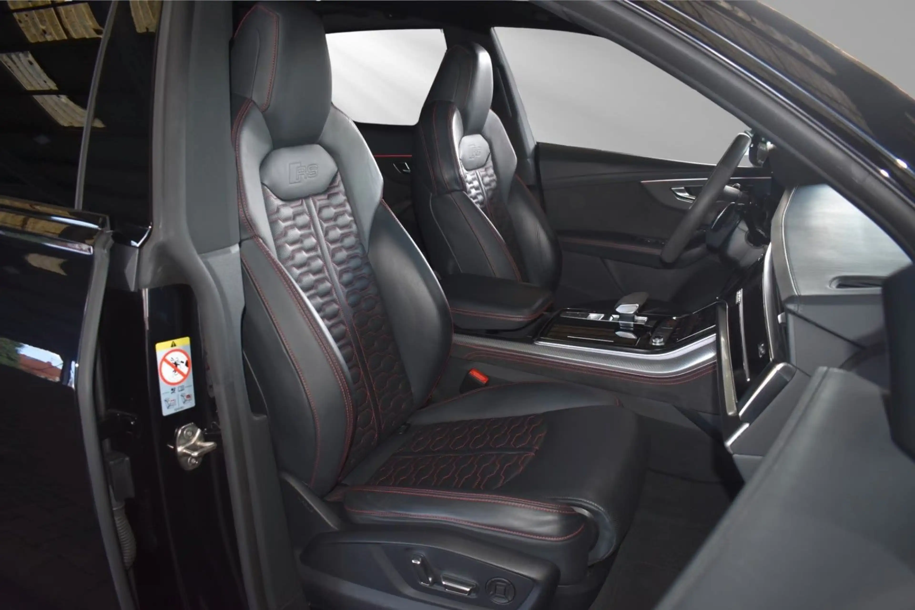 Audi RS Q8 4.0 QUATTRO 1.HAND BLACK PANO MATRIX B&O — photo 13