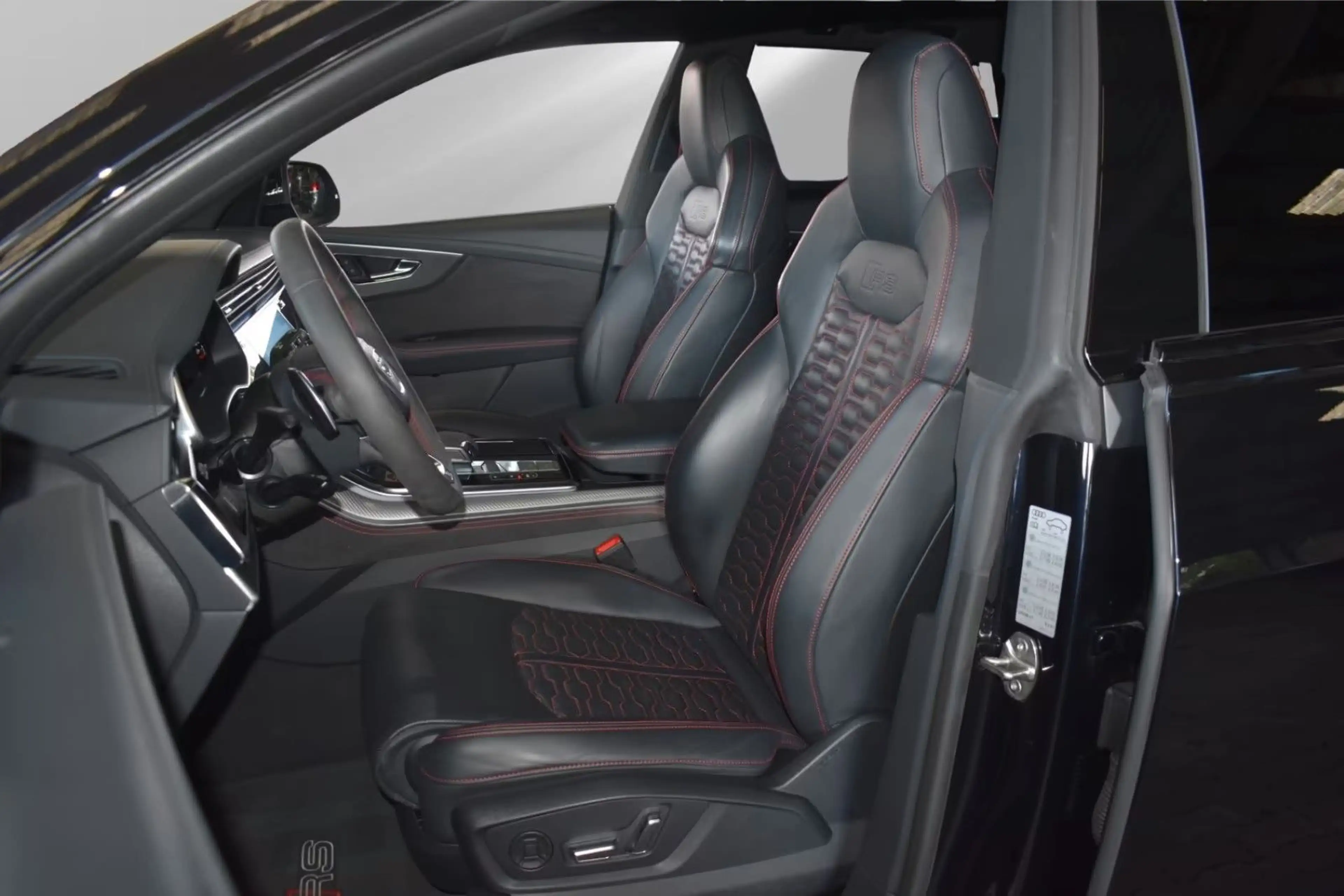 Audi RS Q8 4.0 QUATTRO 1.HAND BLACK PANO MATRIX B&O — photo 12