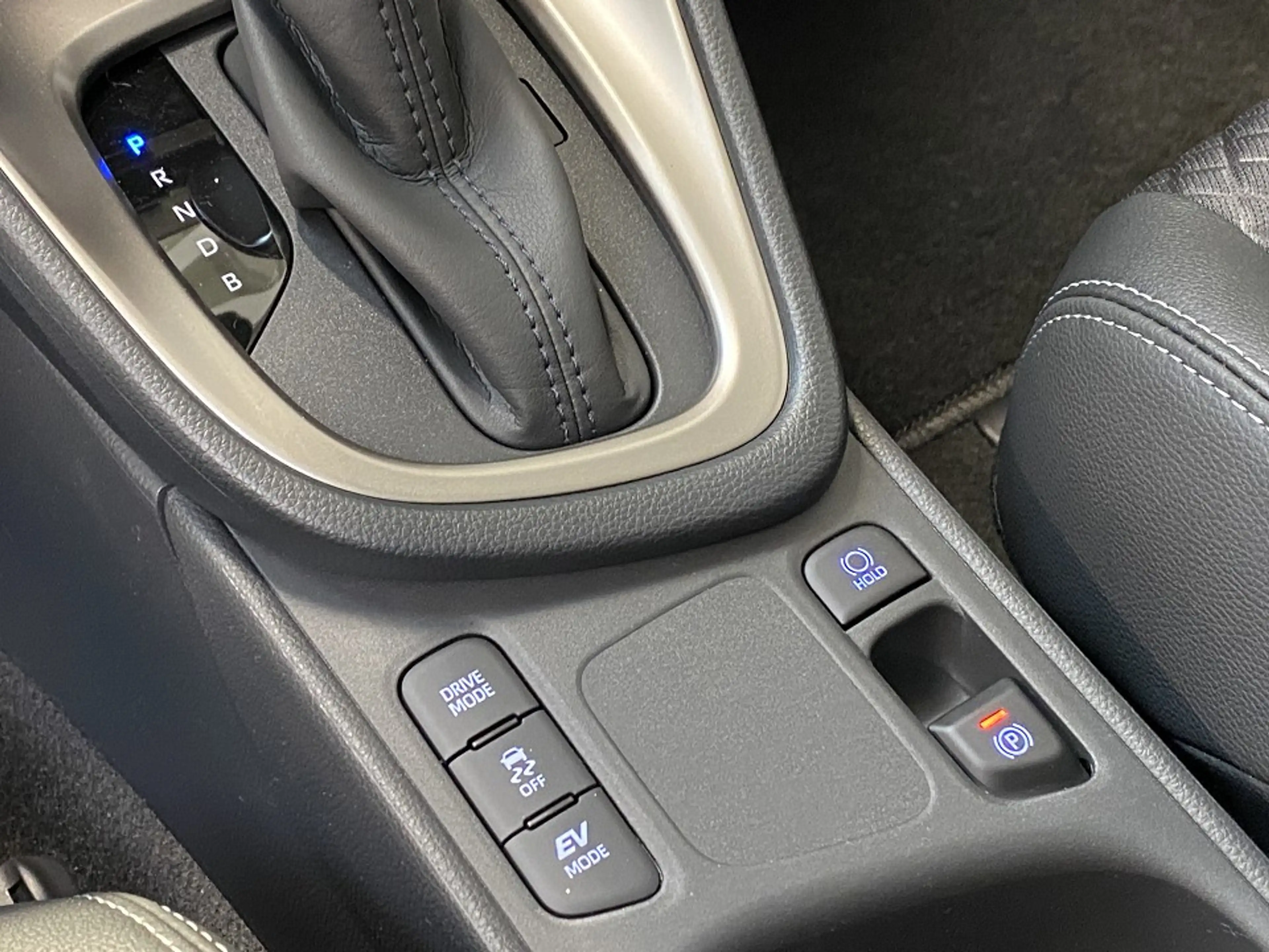 Mazda 2 Hybrid 1.5 Select Panoramadach — photo 8