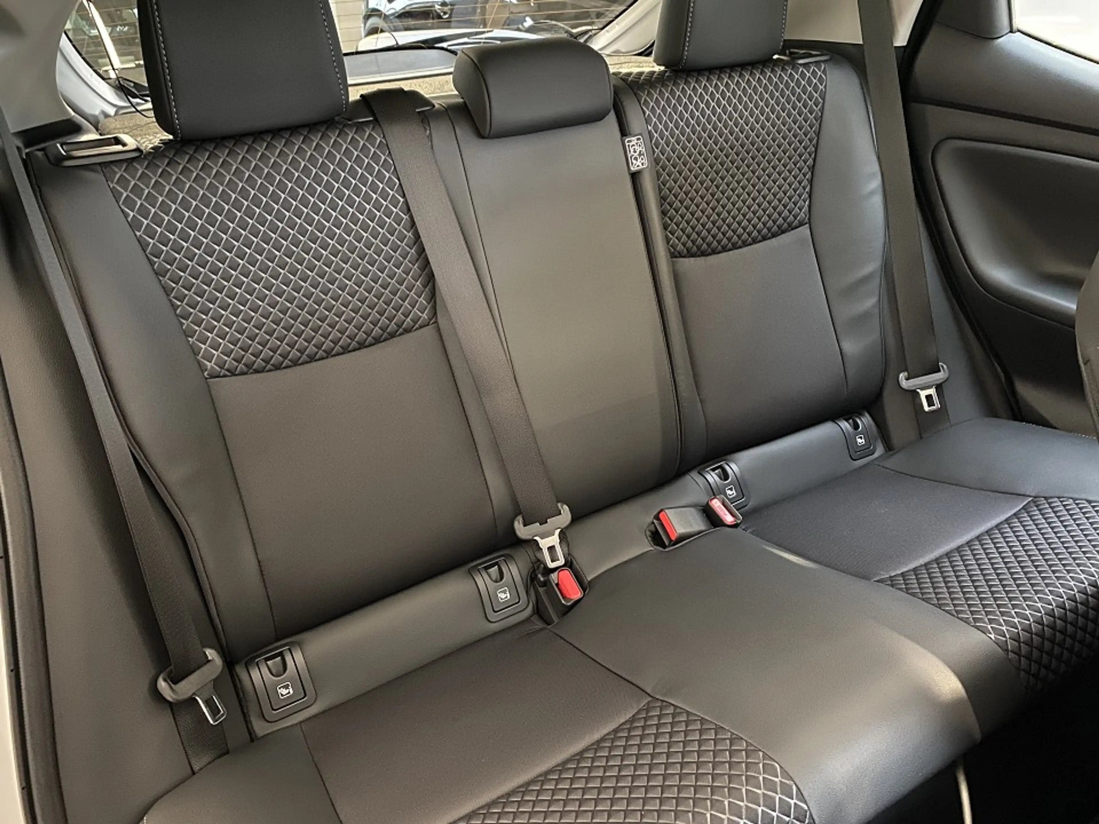 Mazda 2 Hybrid 1.5 Select Panoramadach — photo 6