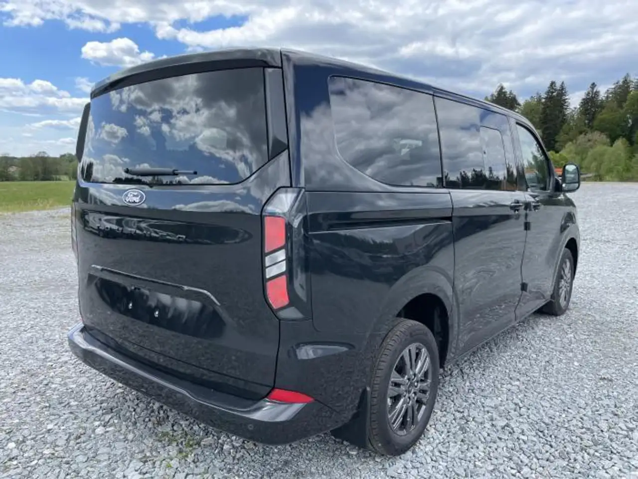 Ford Tourneo Custom 2026