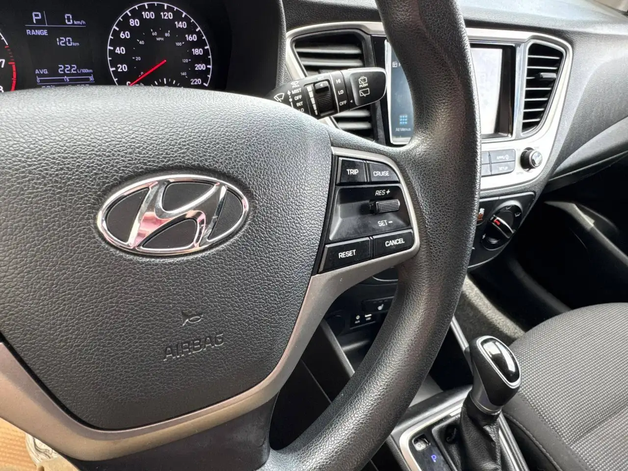 Hyundai ACCENT снимка Hyundai ACCENT