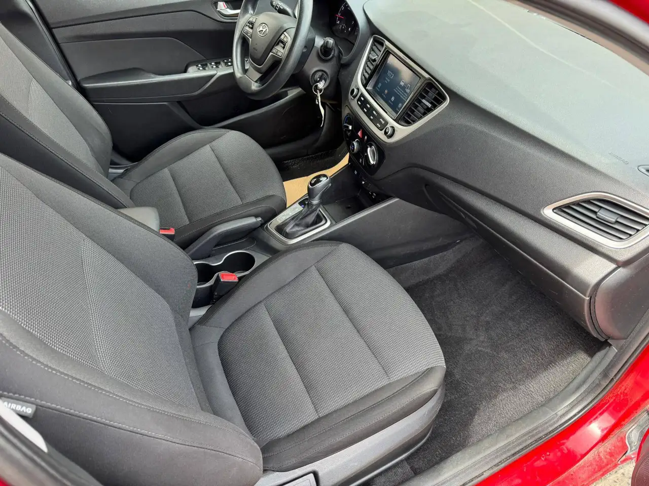 Hyundai ACCENT снимка Hyundai ACCENT