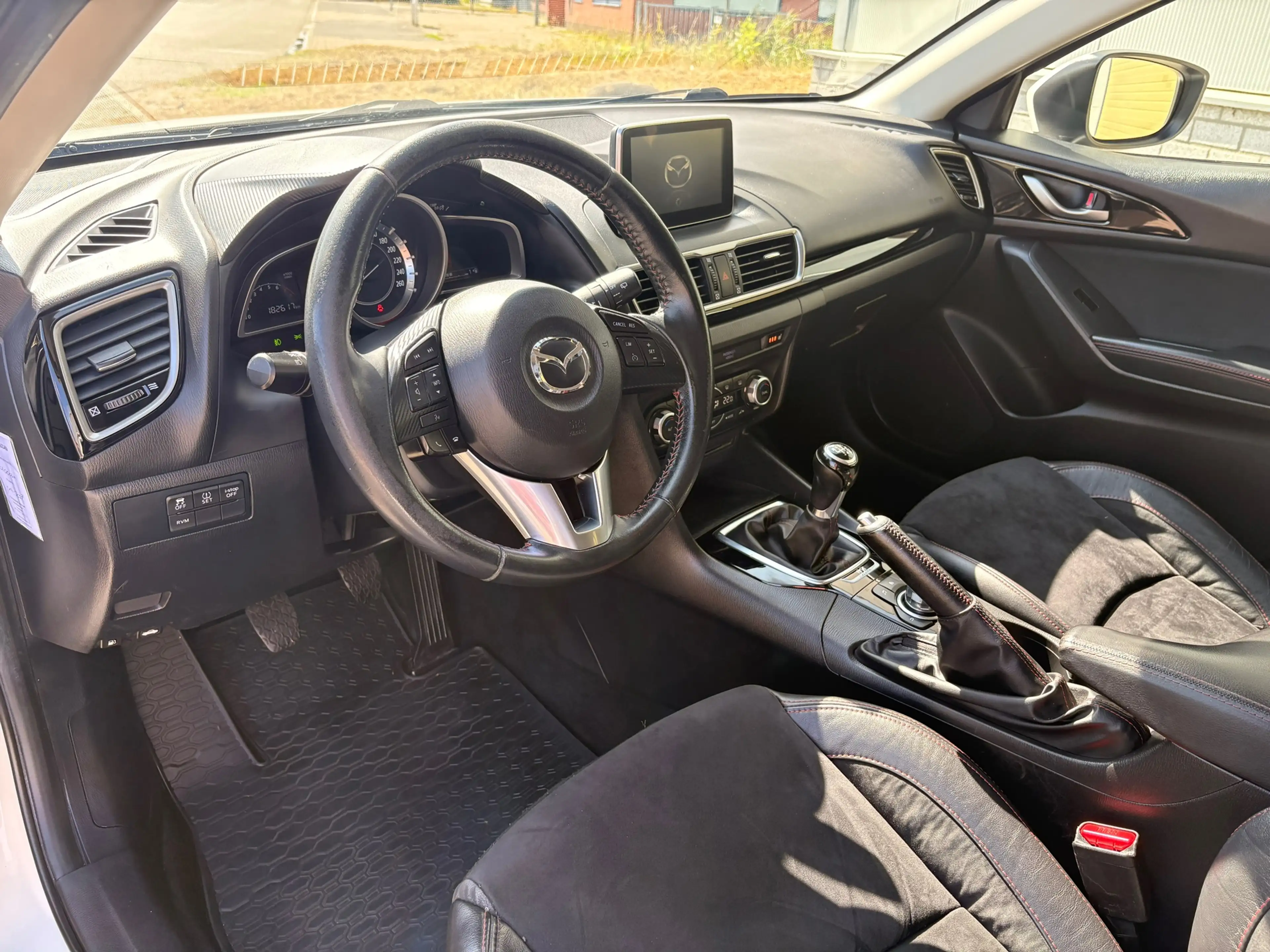 Mazda 3 2.0 GT-M Line — photo 7