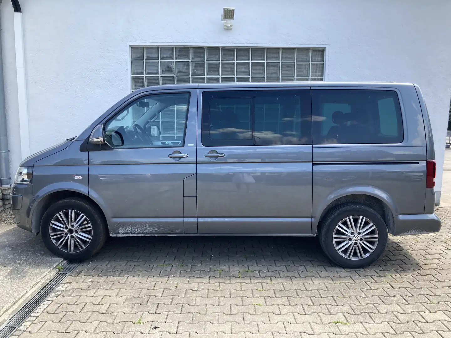 Volkswagen T5 Multivan DSG Highline - 2