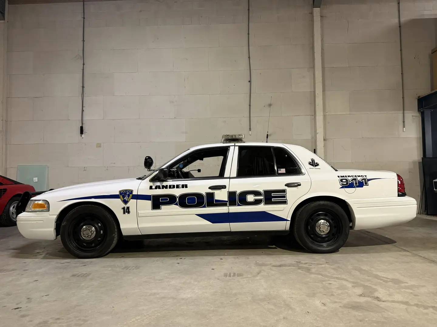 Ford Crown 2009 Original Lander Police | Fully Equipped | V8 Weiß - 2