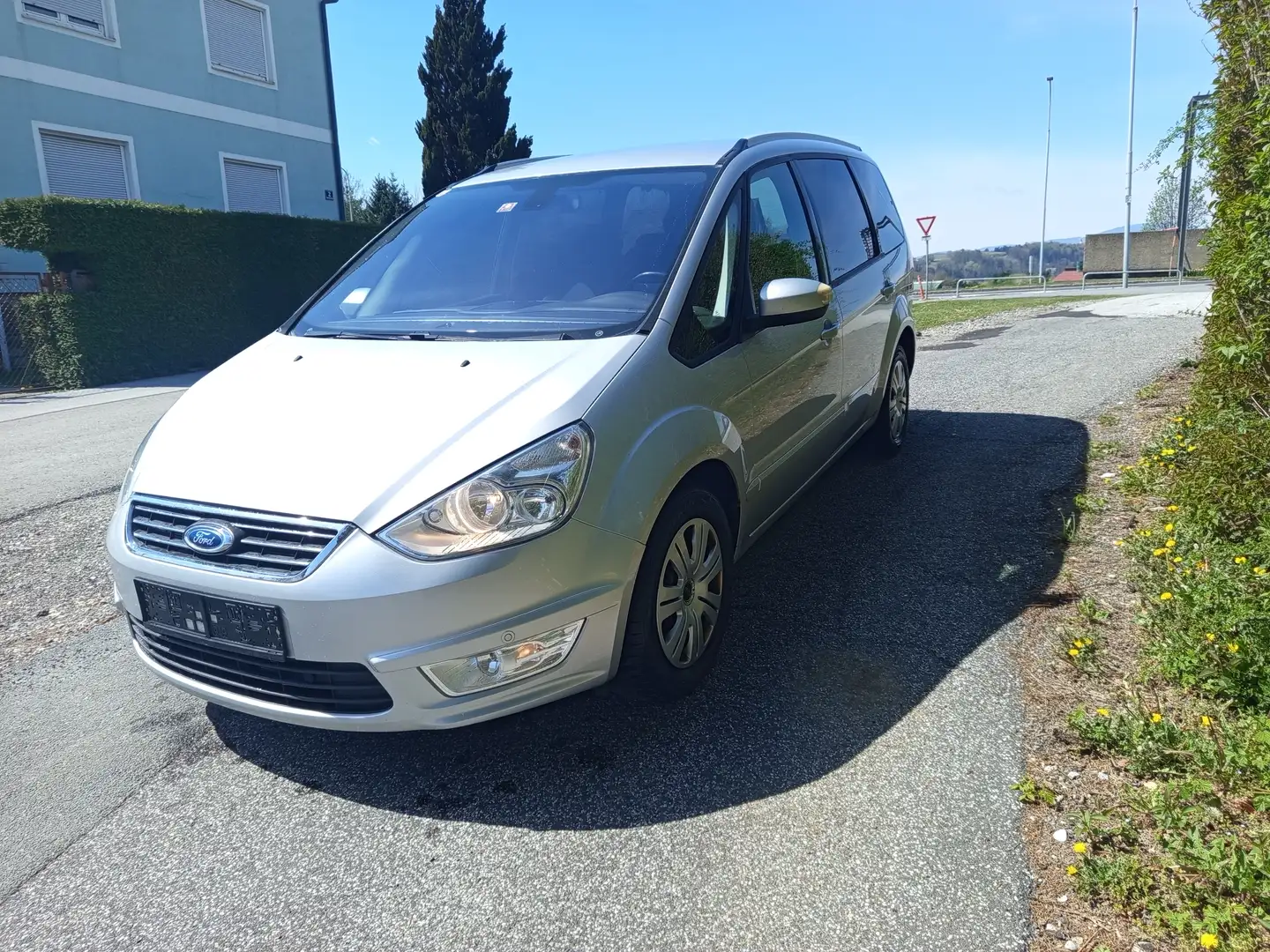 Ford Galaxy Galaxy Business Stage V 2,0 TDCi DPF Business Stage V Silber - 1