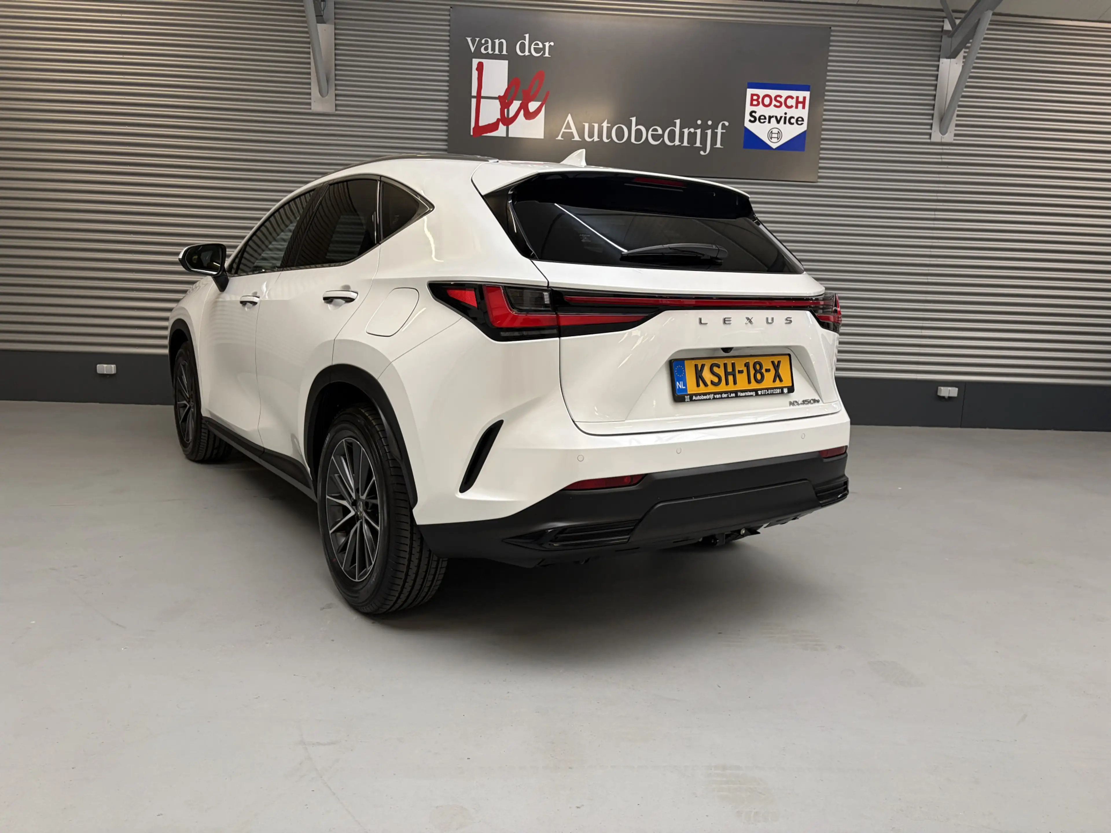 Lexus NX 450h+ AWD LUXERY TREKH/1500 KG TREKGEW/LEER/DODEHOEK/ENZ — photo 4