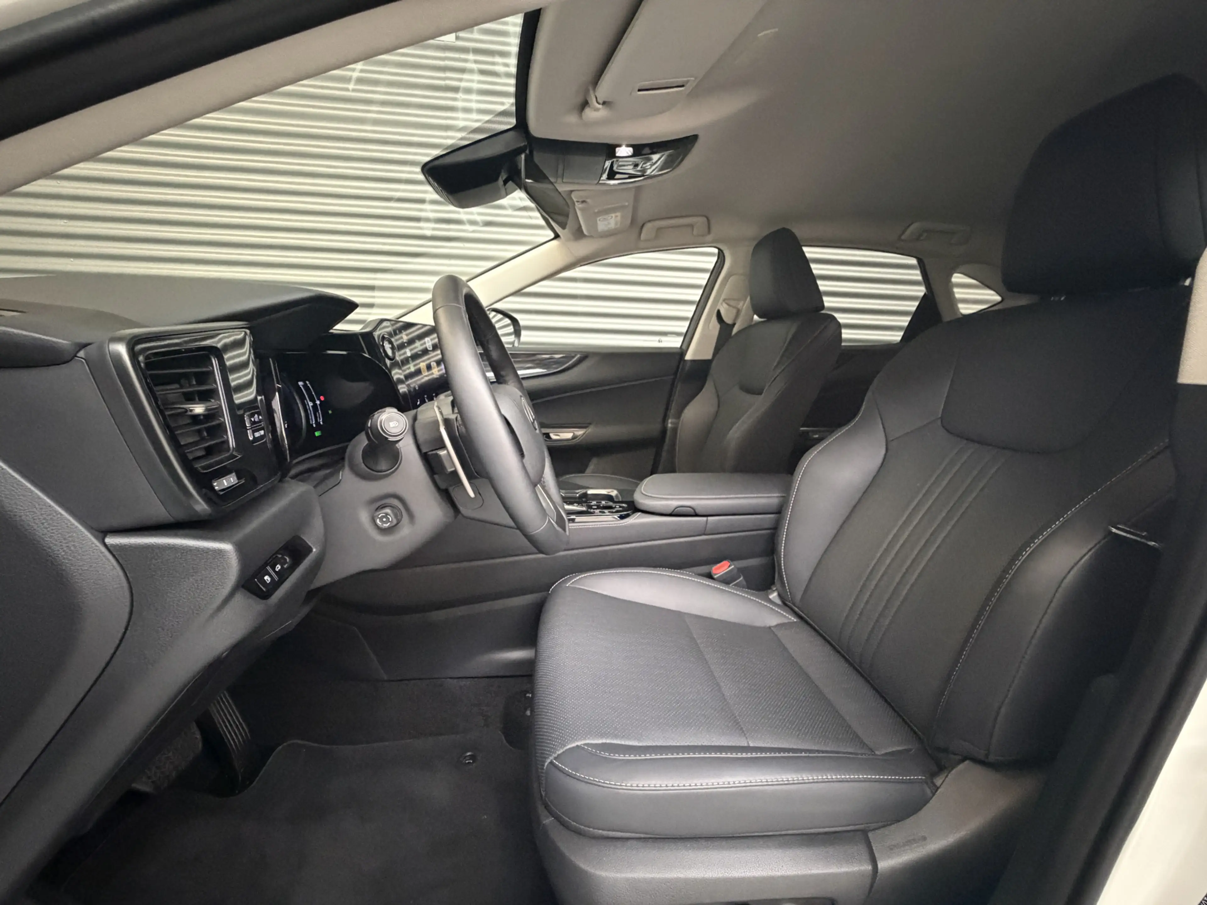 Lexus NX 450h+ AWD LUXERY TREKH/1500 KG TREKGEW/LEER/DODEHOEK/ENZ — photo 6