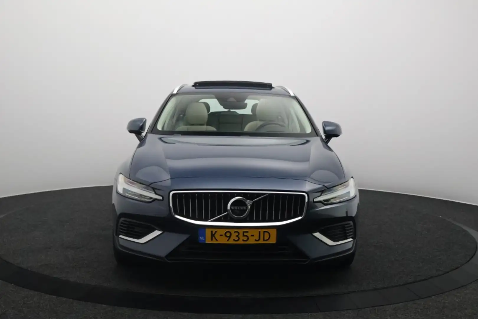 Volvo V60 2.0 T6 Recharge AWD R-Design 341PK | Panoramadak | Blauw - 2