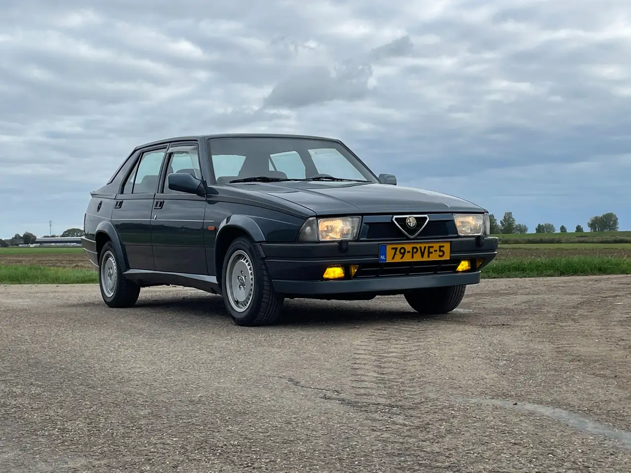 Alfa Romeo 75 2.0 Twinspark- Metallic Light Blue, foto 8
