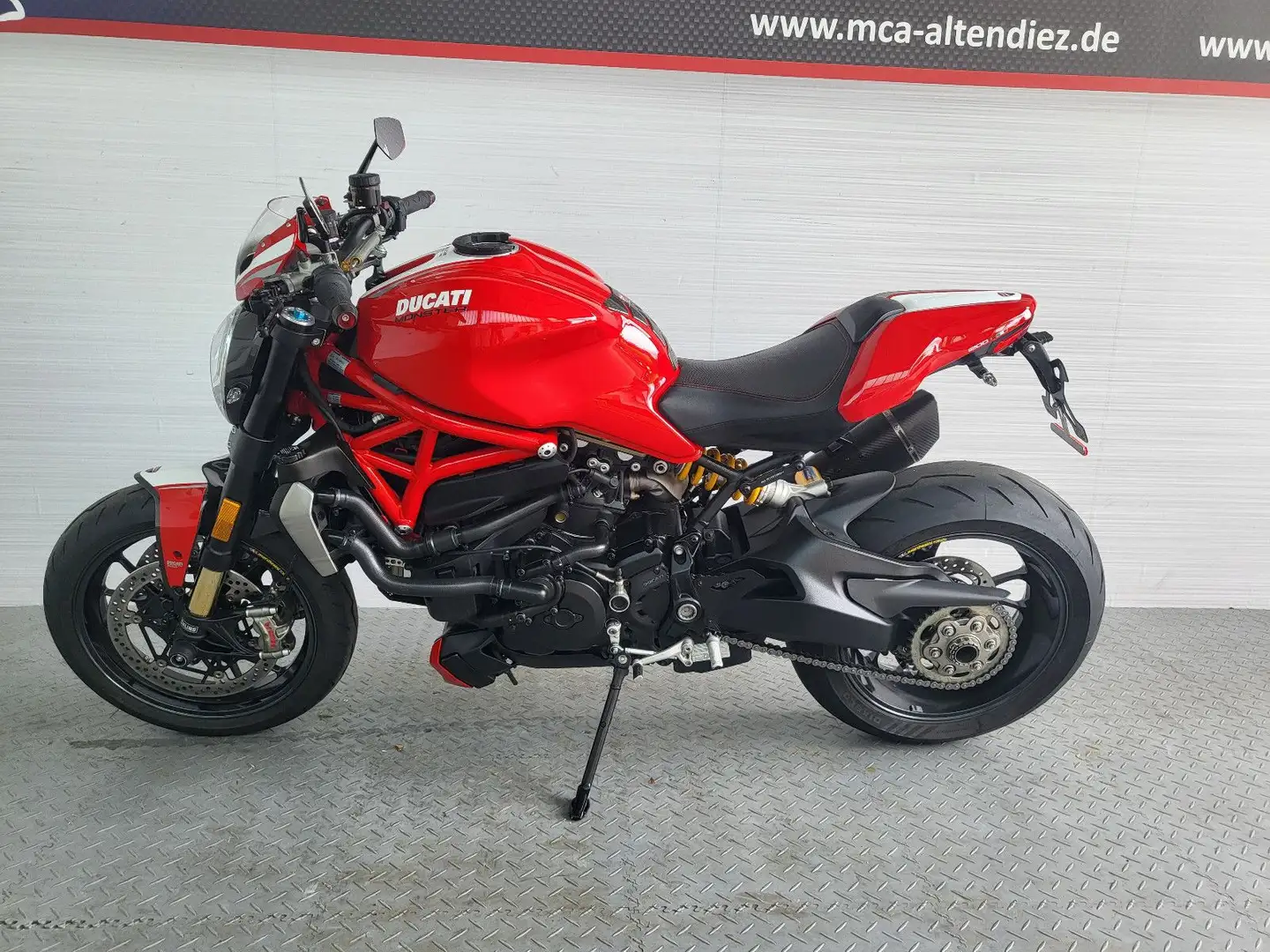 Ducati Monster 1200 R  SC Project Rot - 2