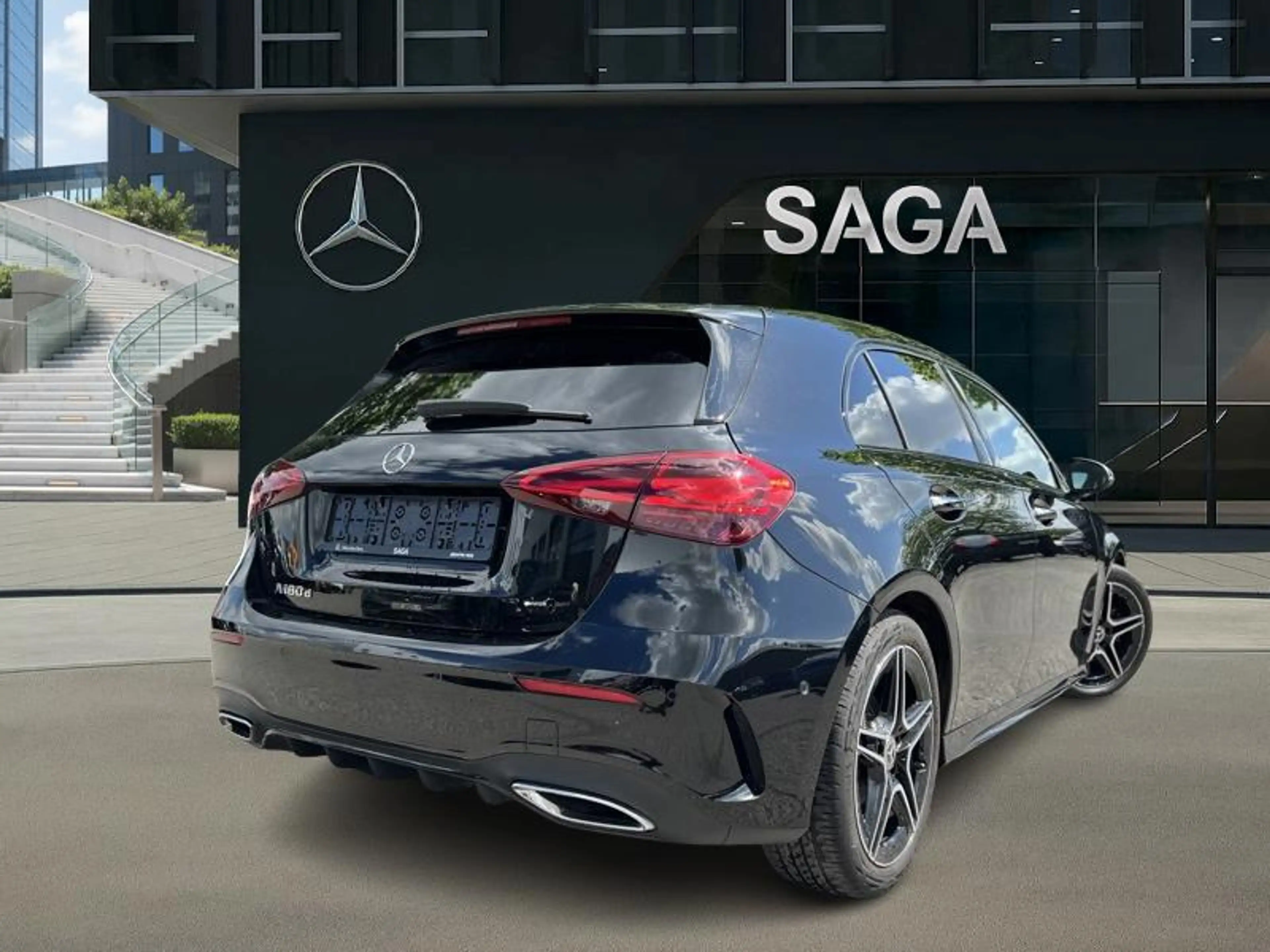 Mercedes-Benz A 180 d AMG Line — photo 6