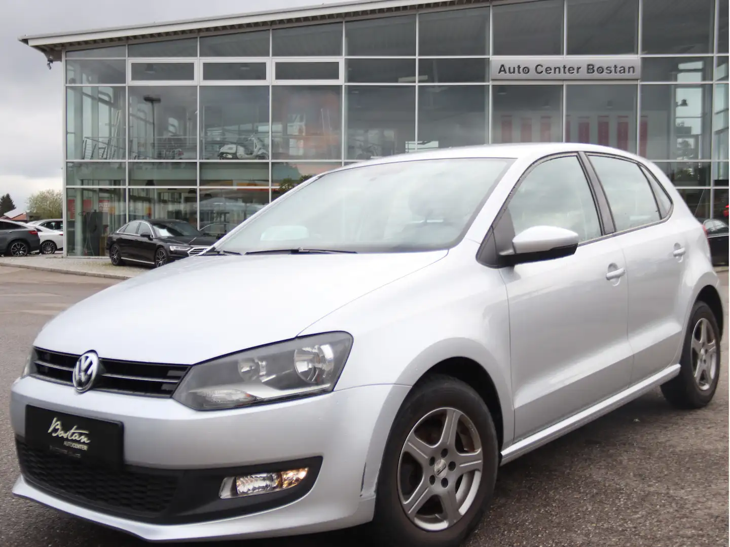 Volkswagen Polo 1.4 DSG/NAVIGATION/5 TÜRIG/SCHECKHEFT/SHZ Plateado - 2