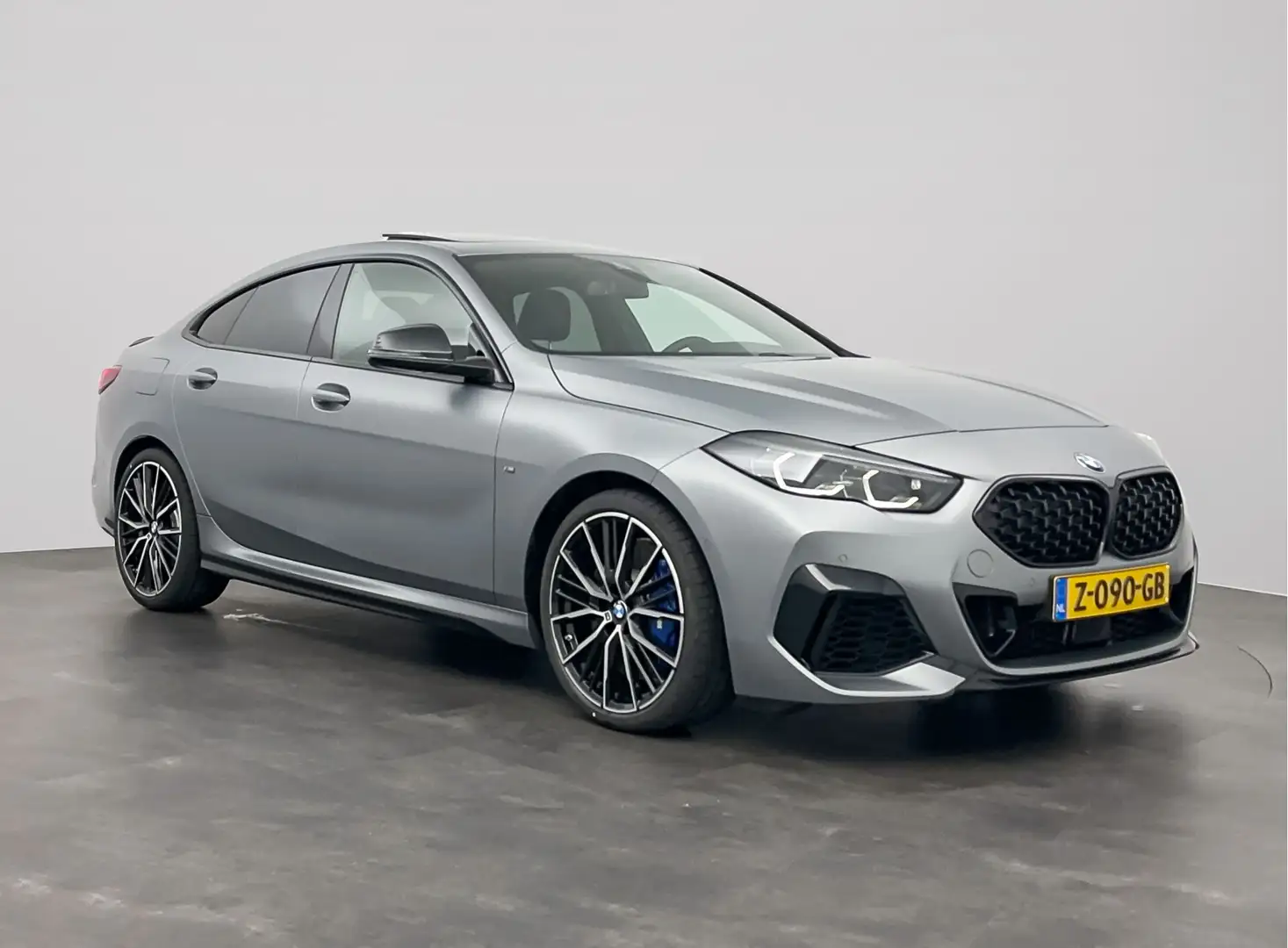 BMW 235 2-serie Gran Coupé M235i xDrive | M Performance Pa Grijs - 2