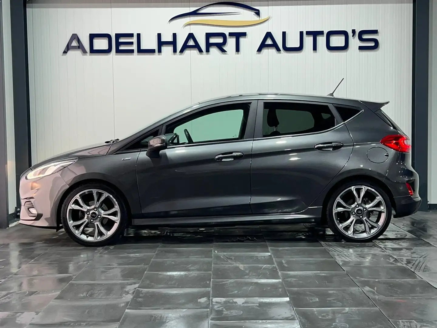 Ford Fiesta 1.0 EcoBoost ST-Line / Navigatie full map / Camera Grijs - 2