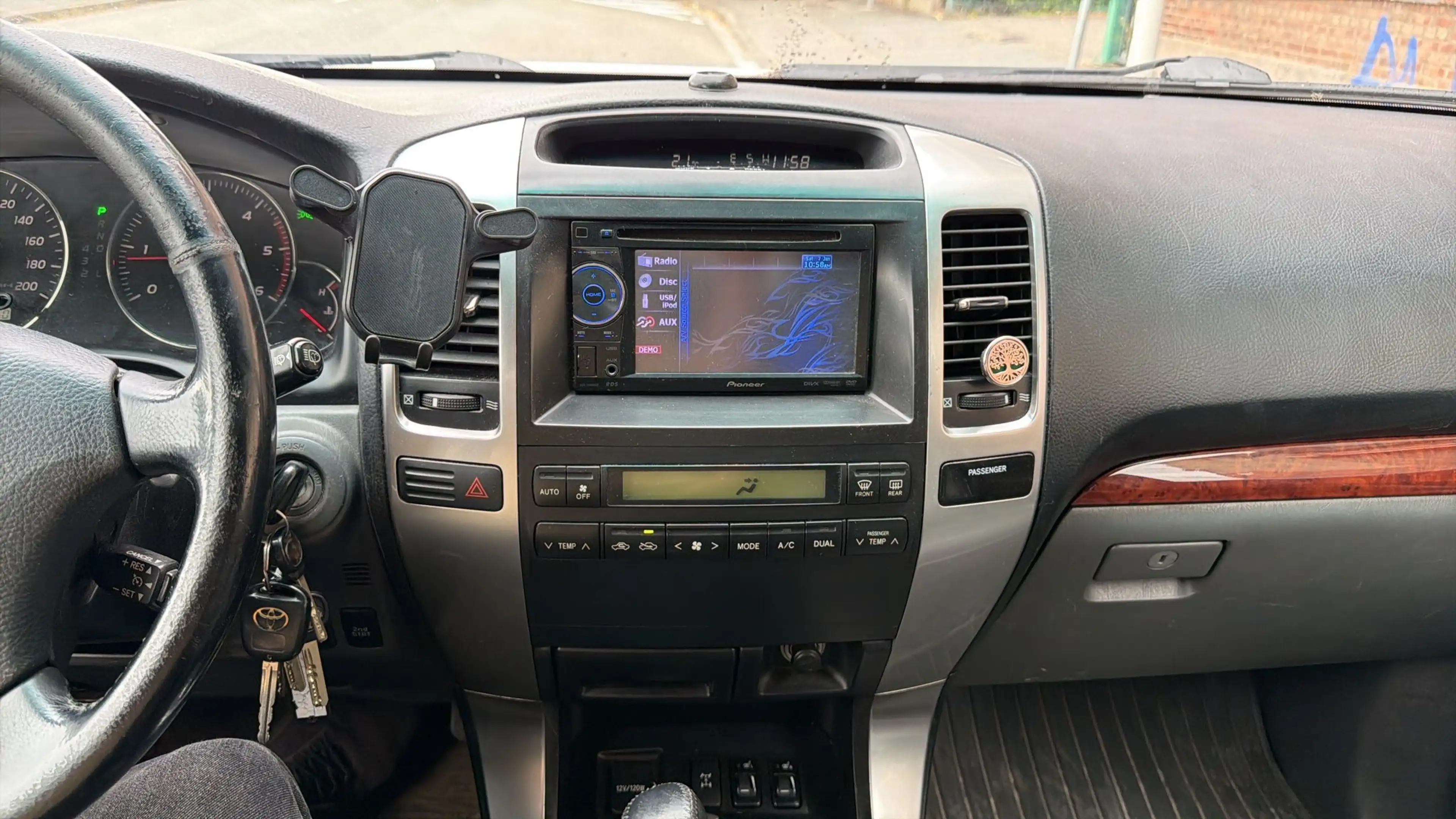 Toyota Land Cruiser Landcruiser 3.0 Turbo D4D VIP — photo 12