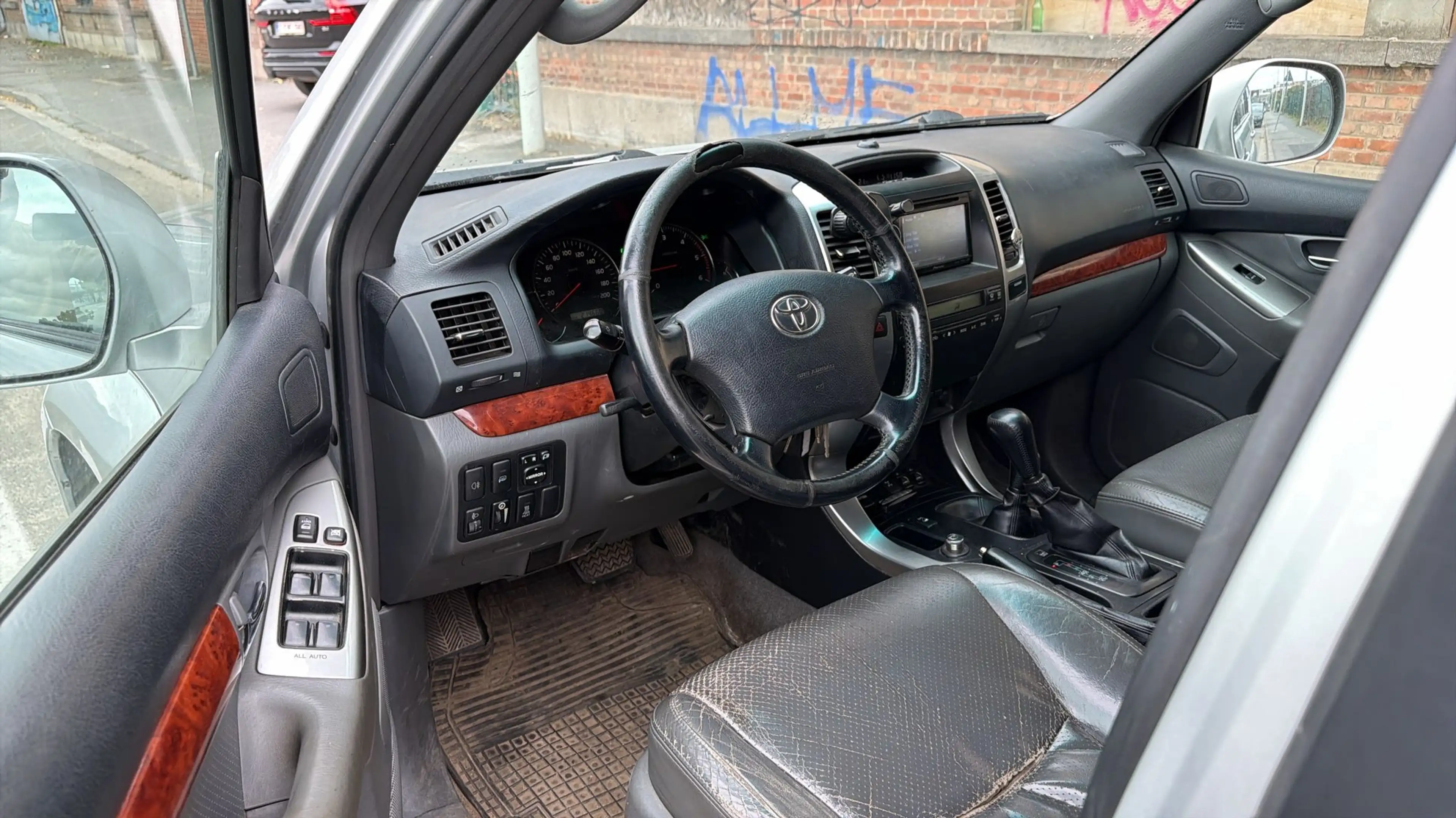 Toyota Land Cruiser Landcruiser 3.0 Turbo D4D VIP — photo 9