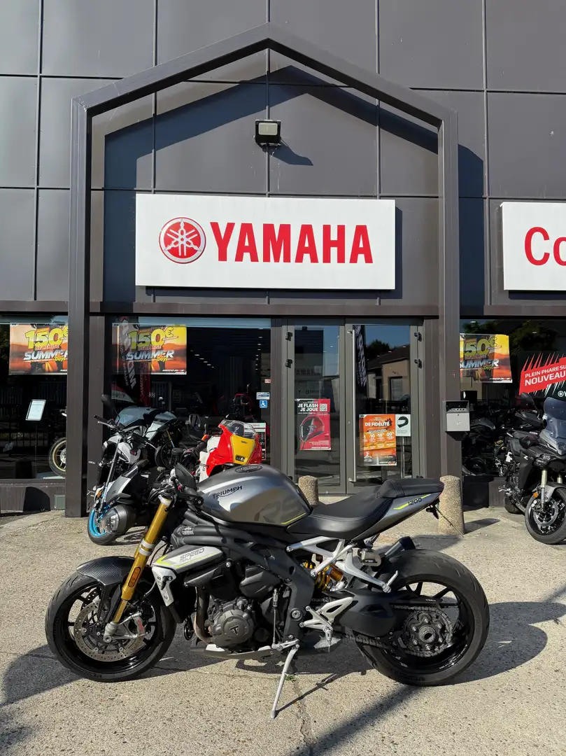 Triumph Speed Triple 1200 RS Gris - 1