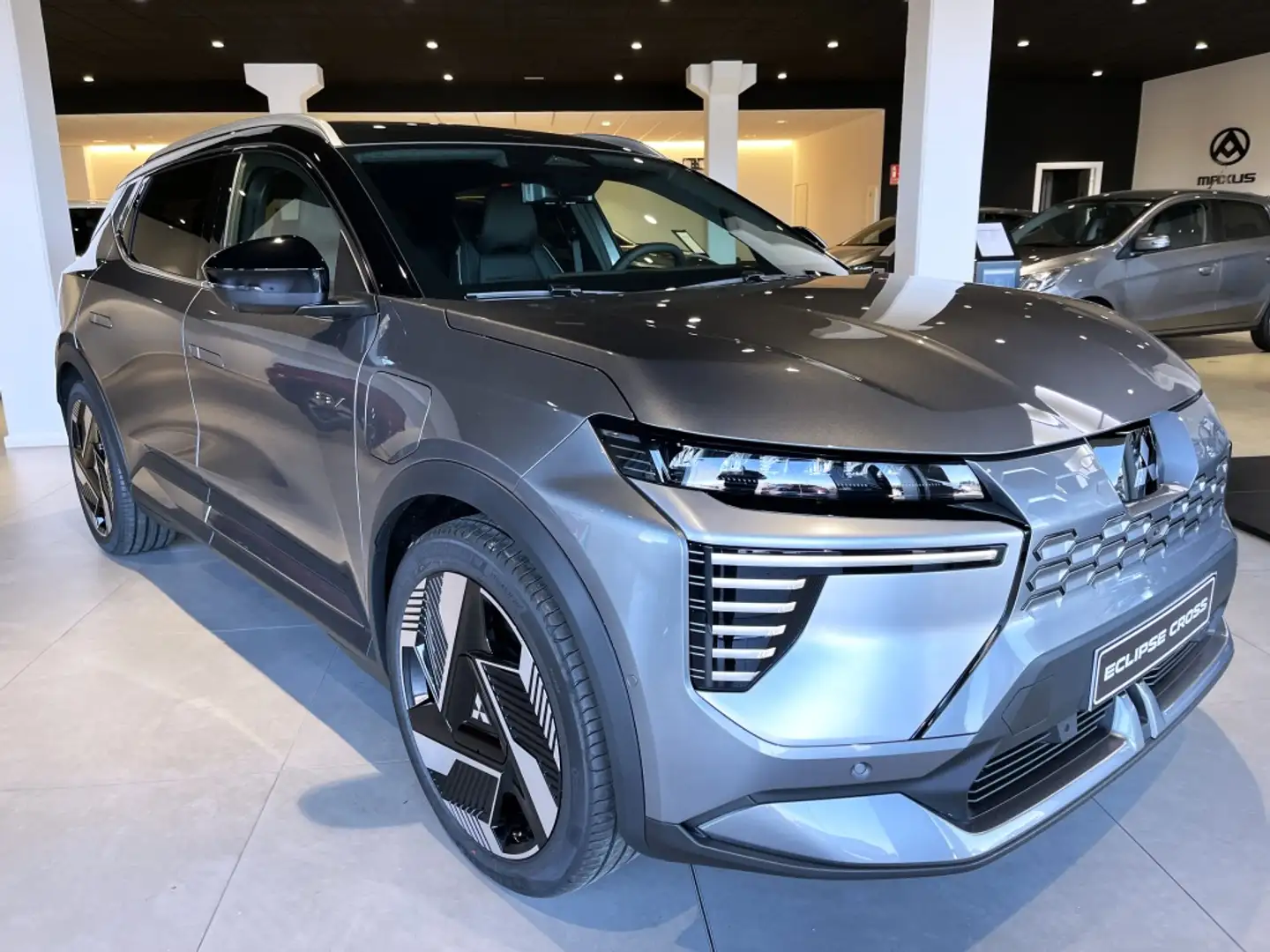Mitsubishi Eclipse Cross 160kW Kaiteki+ 87kWh Grau - 1