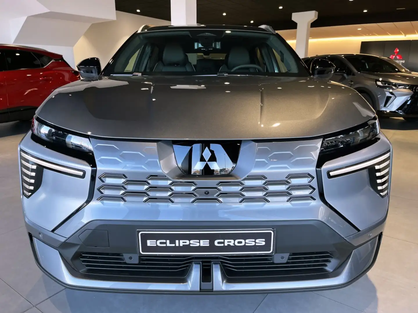 Mitsubishi Eclipse Cross 160kW Kaiteki+ 87kWh Grau - 2