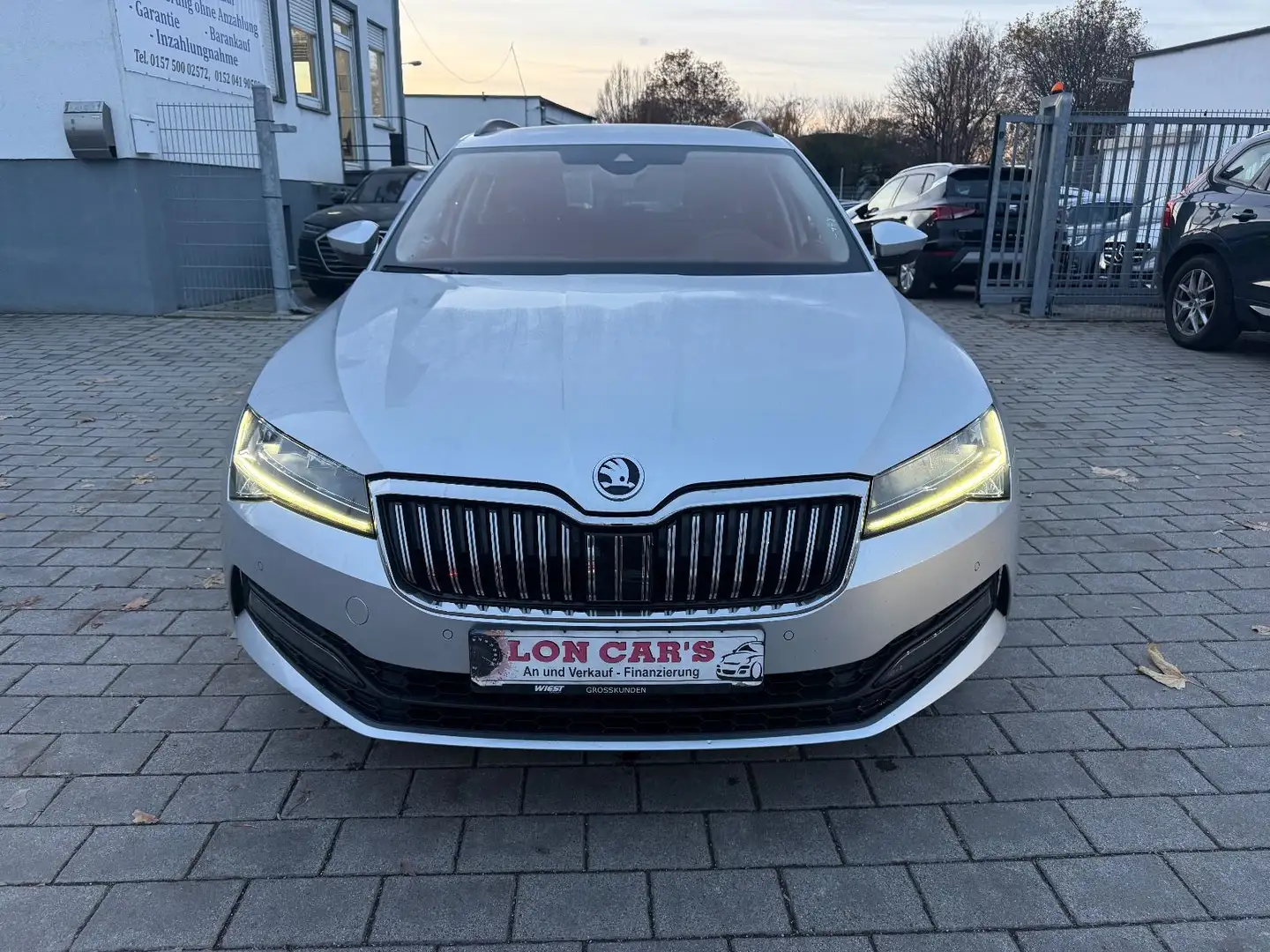 Skoda Superb CombiAmbition/Navi/LED/Kamera/Virtual/TOP Argent - 2