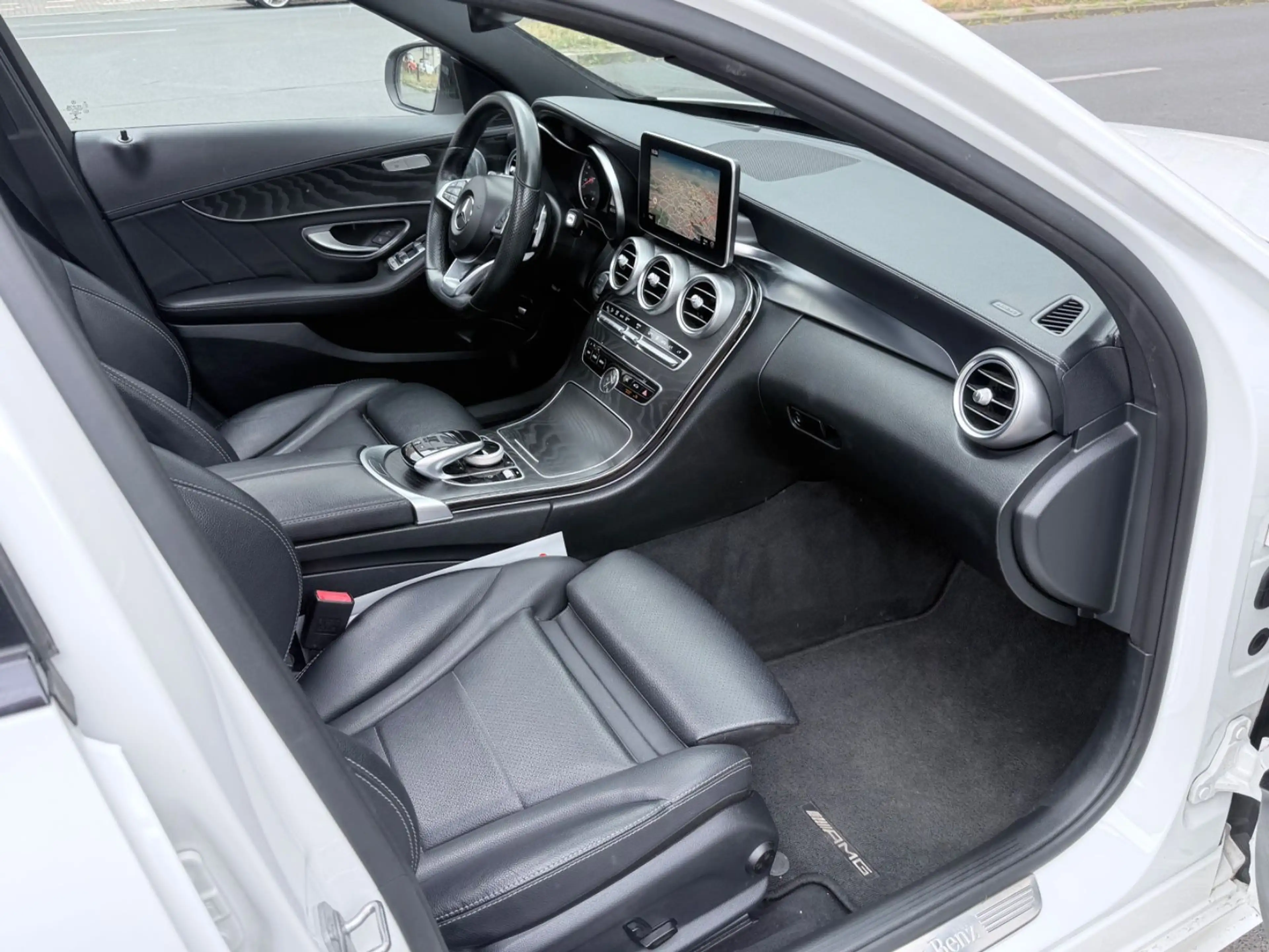 Mercedes-Benz C 350 e +AMG-LINE+PANO+DISTRONIC+360°KAMERA+ — photo 3