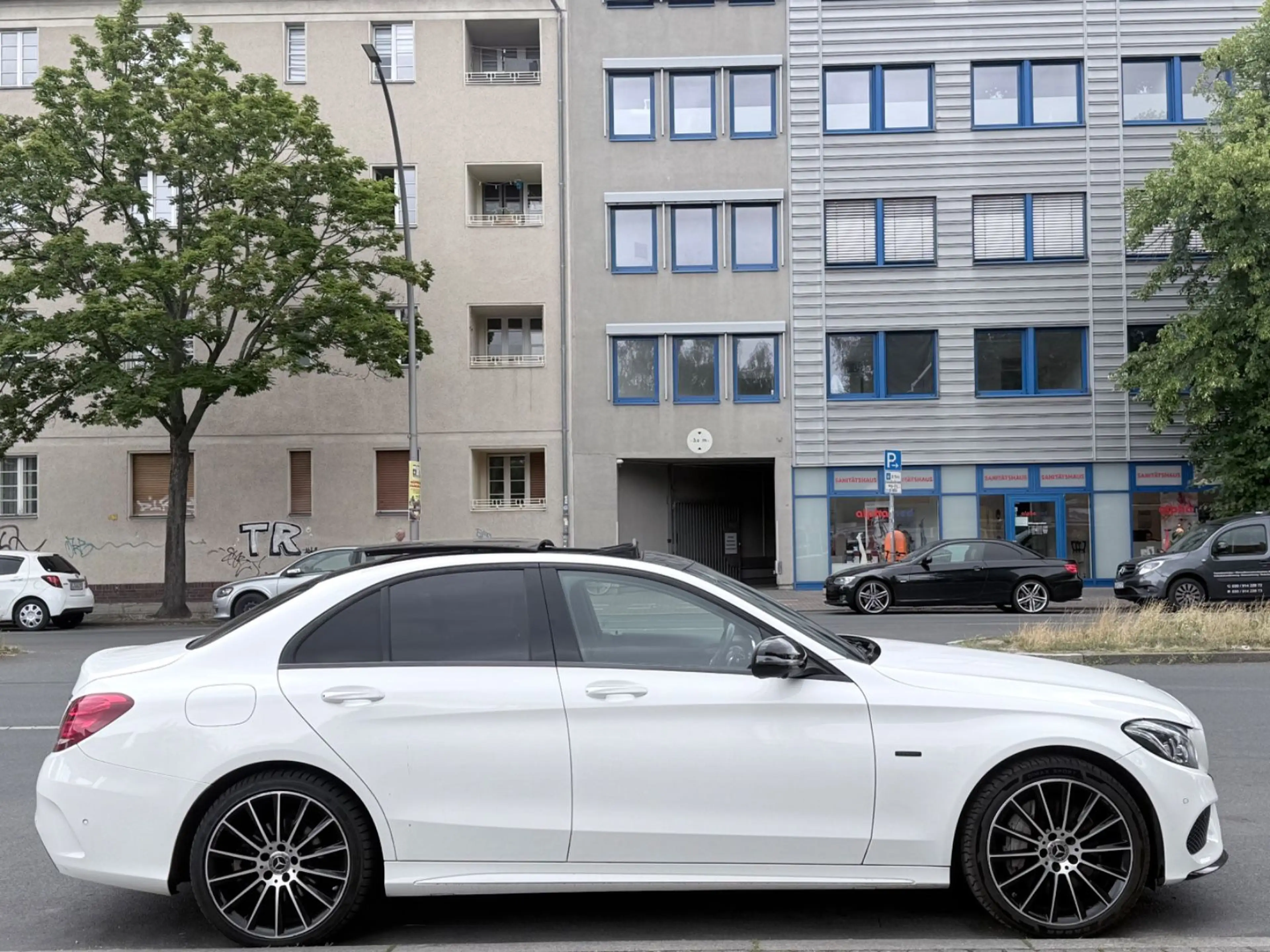 Mercedes-Benz C 350 e +AMG-LINE+PANO+DISTRONIC+360°KAMERA+ — photo 10