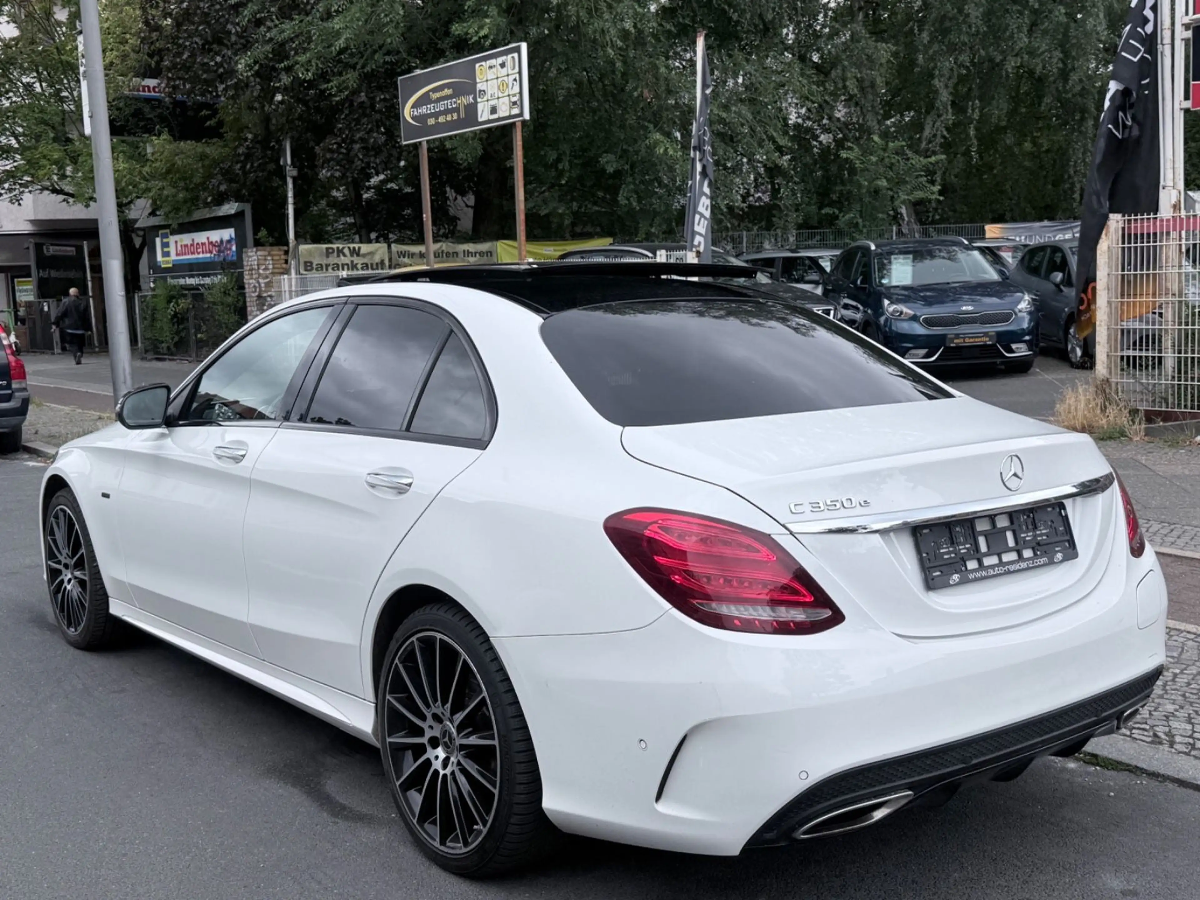 Mercedes-Benz C 350 e +AMG-LINE+PANO+DISTRONIC+360°KAMERA+ — photo 11
