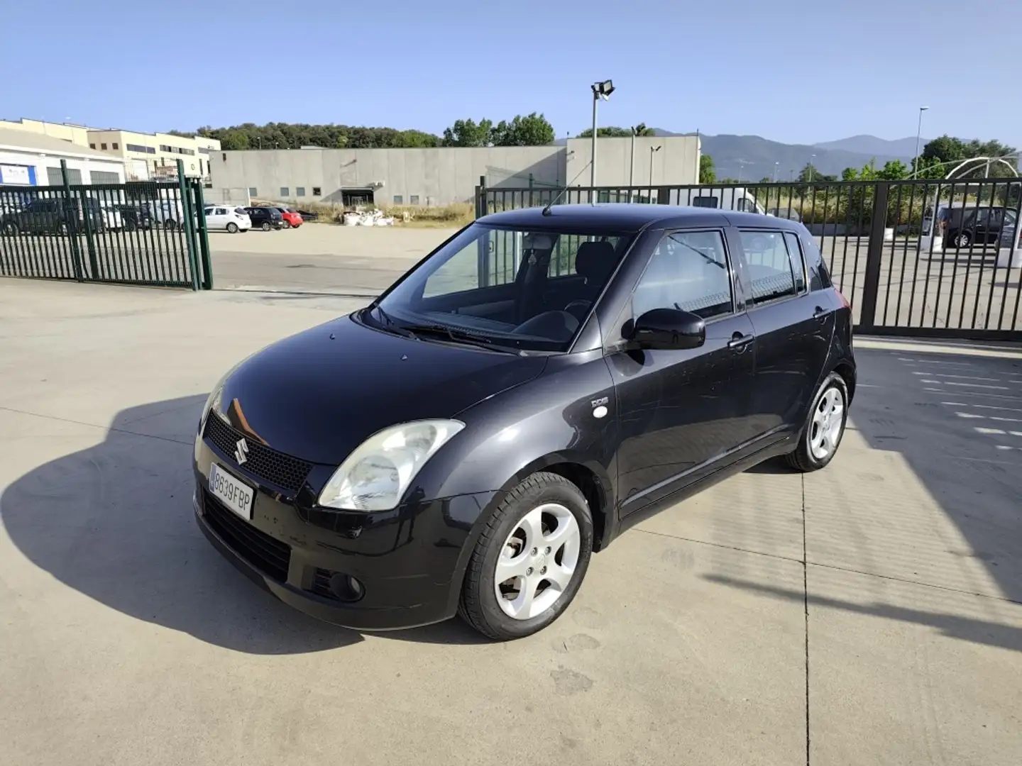 Suzuki Swift 1.3DDiS GLX Negro - 1