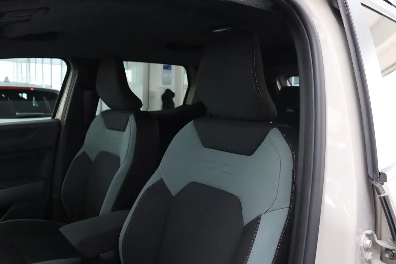 Dacia Duster 2026 — фото 12