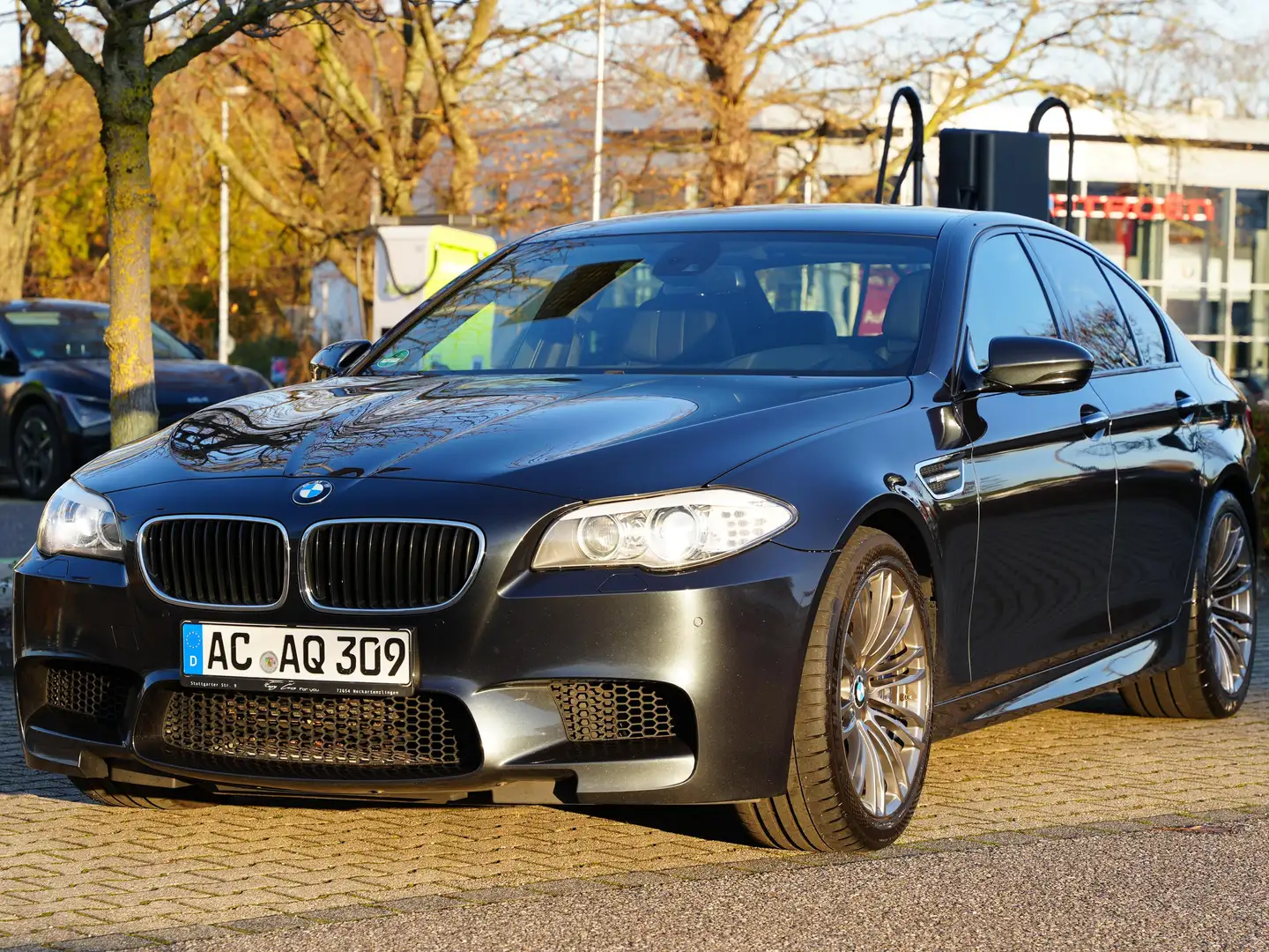 BMW M5 M5 Headup | DKG | Bi-Xen | Memory | Shadow Grau - 2