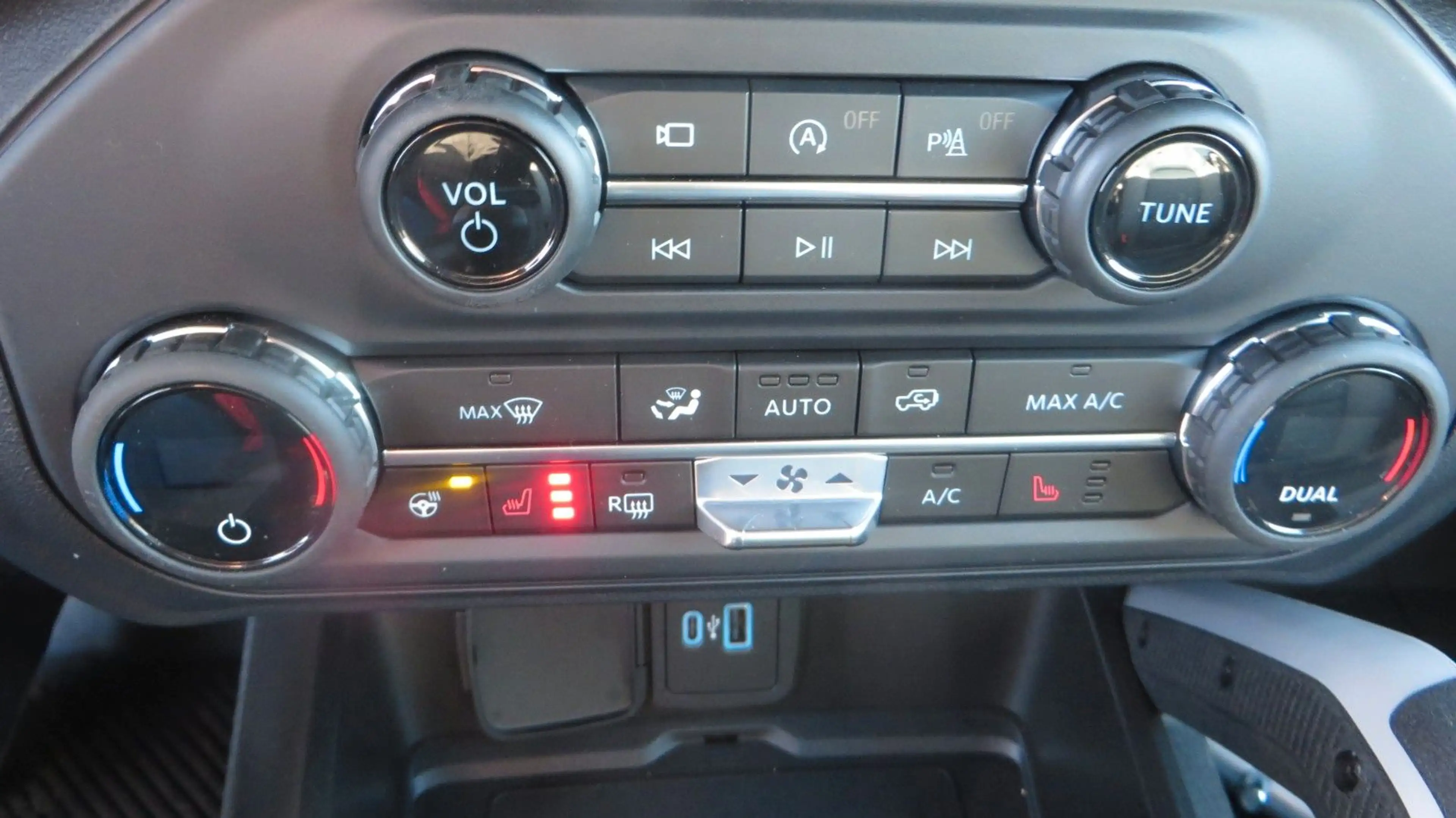 Ford Bronco Outer Banks 4x4 — photo 12