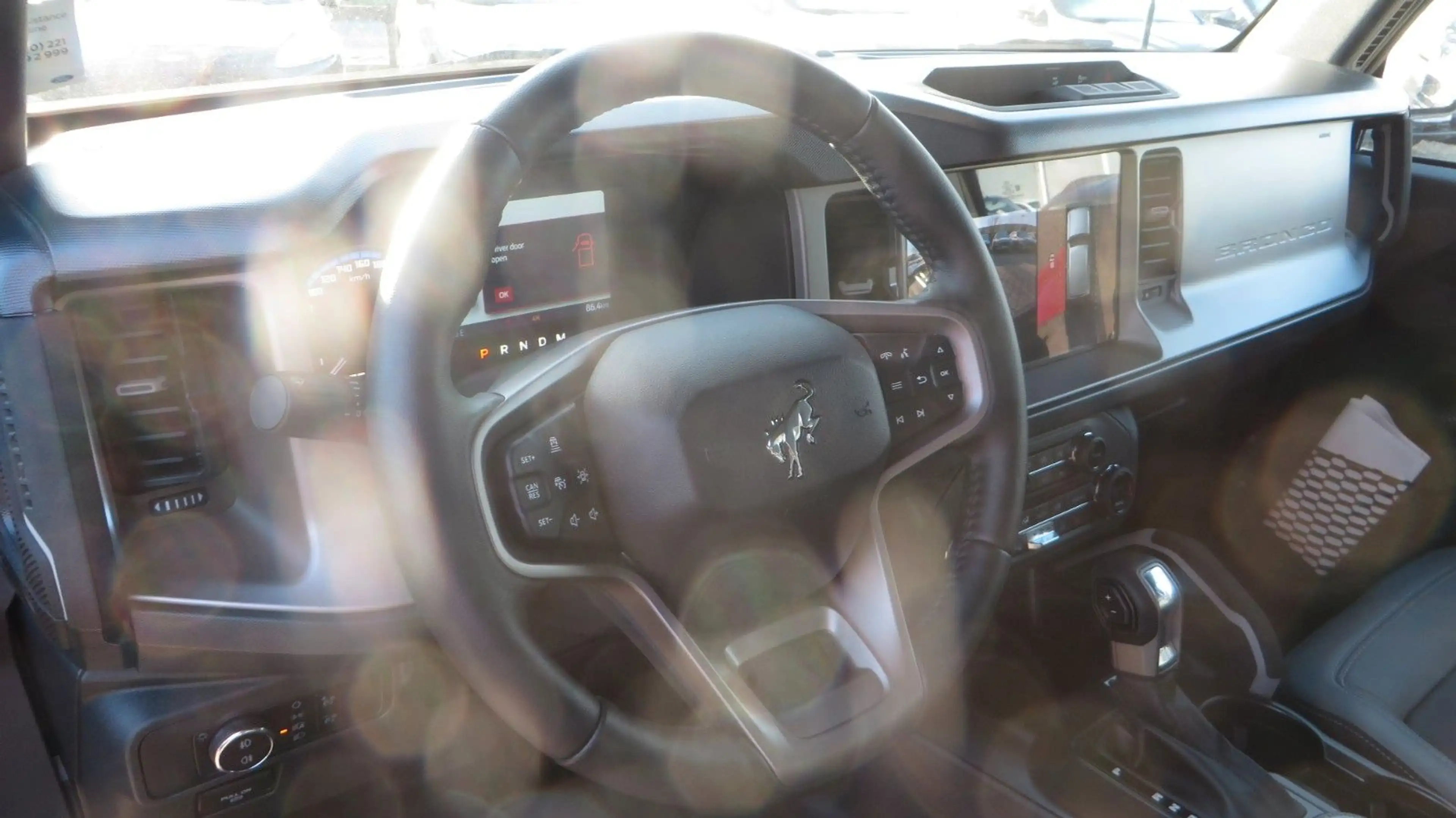 Ford Bronco Outer Banks 4x4 — photo 7