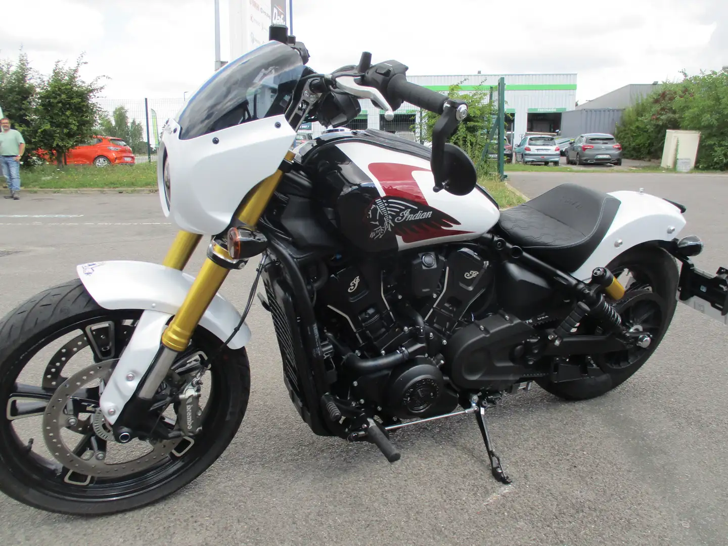 Indian Scout Blanc - 1