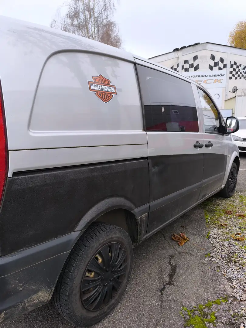 Mercedes-Benz Vito 111 CDI kompakt (639.601) Grau - 2
