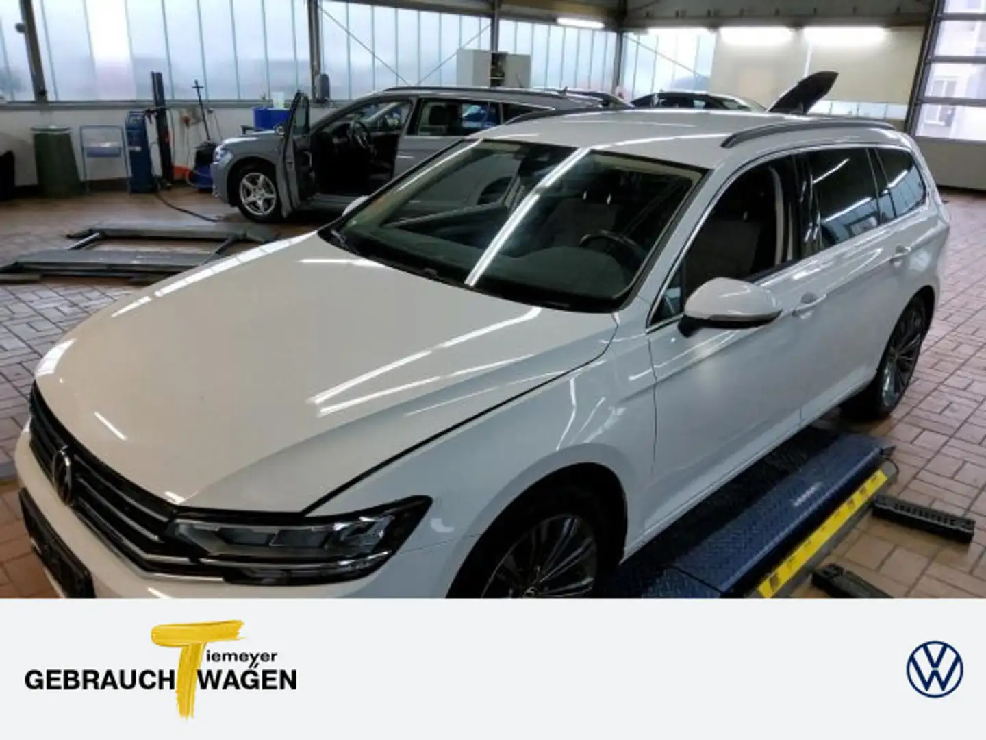 Volkswagen Passat Variant 2.0 TDI DSG 4M BUSINESS LM18 AHK Weiß - 1